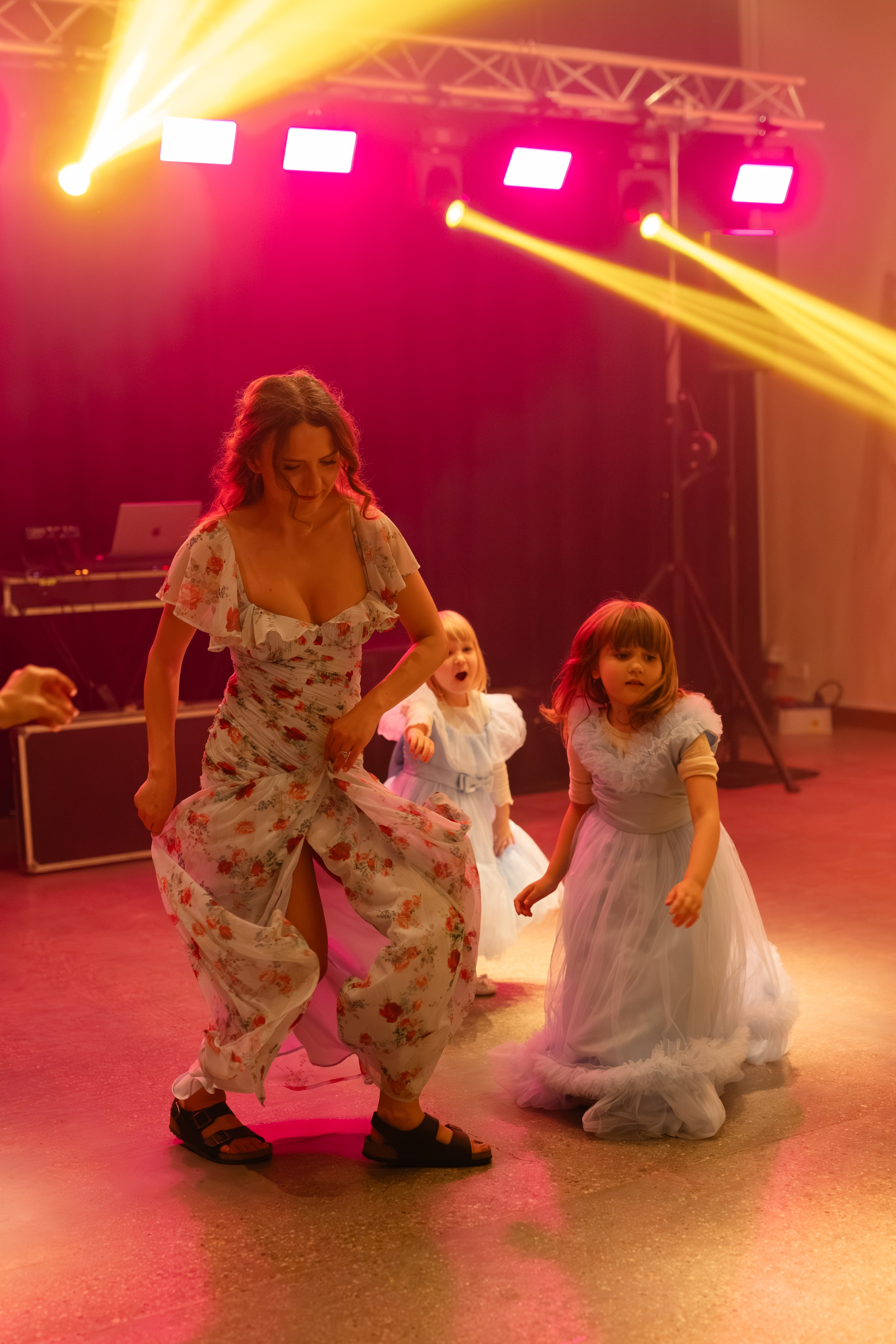 Flori & Cosmin. Main