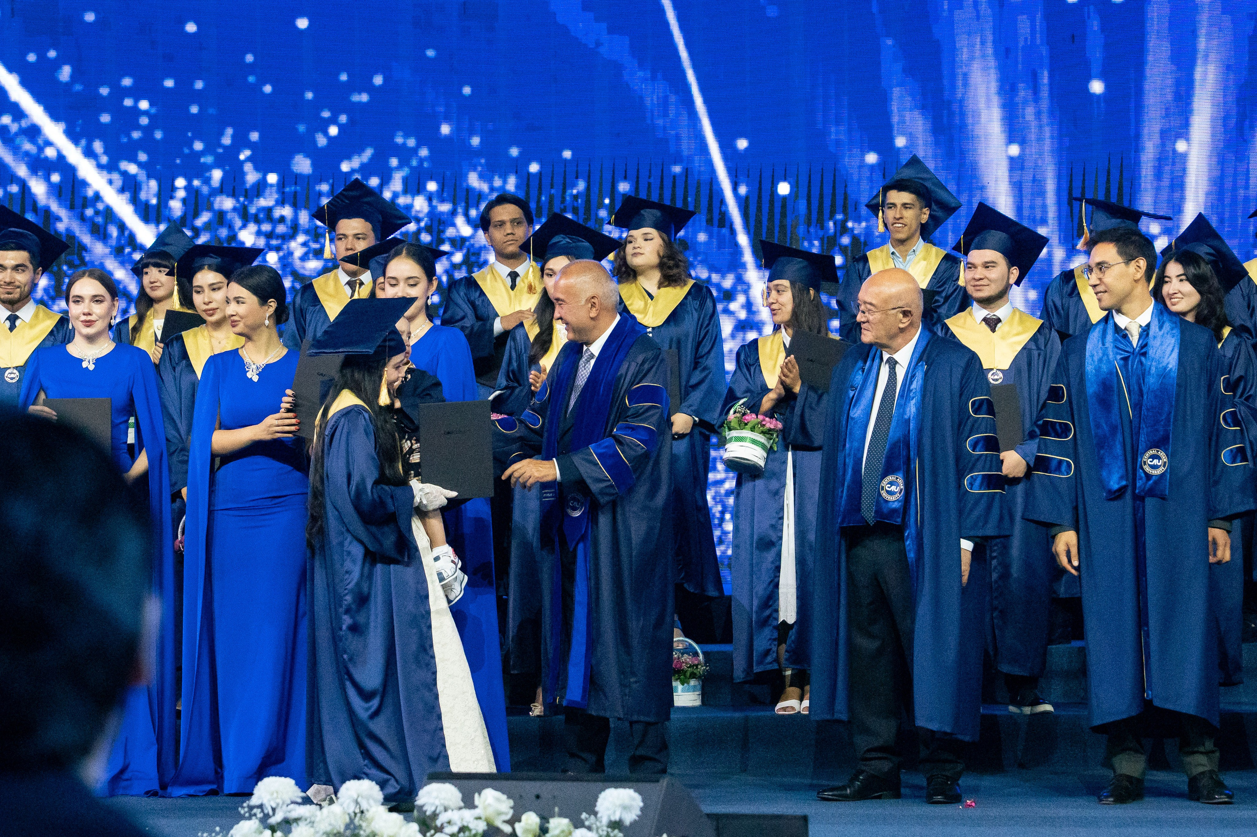 Как Central Asian University провёл одну из самых ярких выпускных церемоний. Георгий Намазов | Фотограф в Ташкенте
