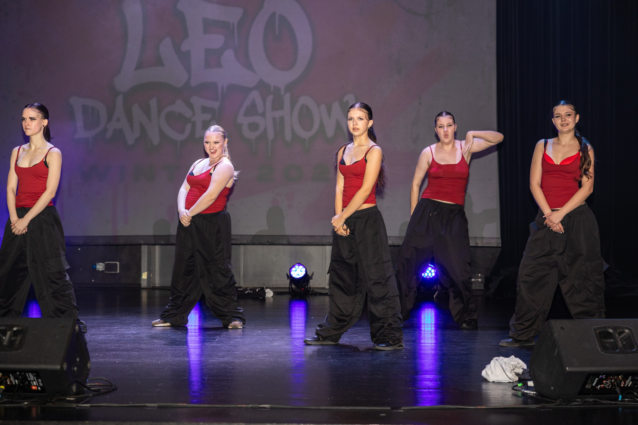 LEO DANCE SHOW WINTER 2025. Семейный и детский фотограф в Варшаве Мила Бобровская