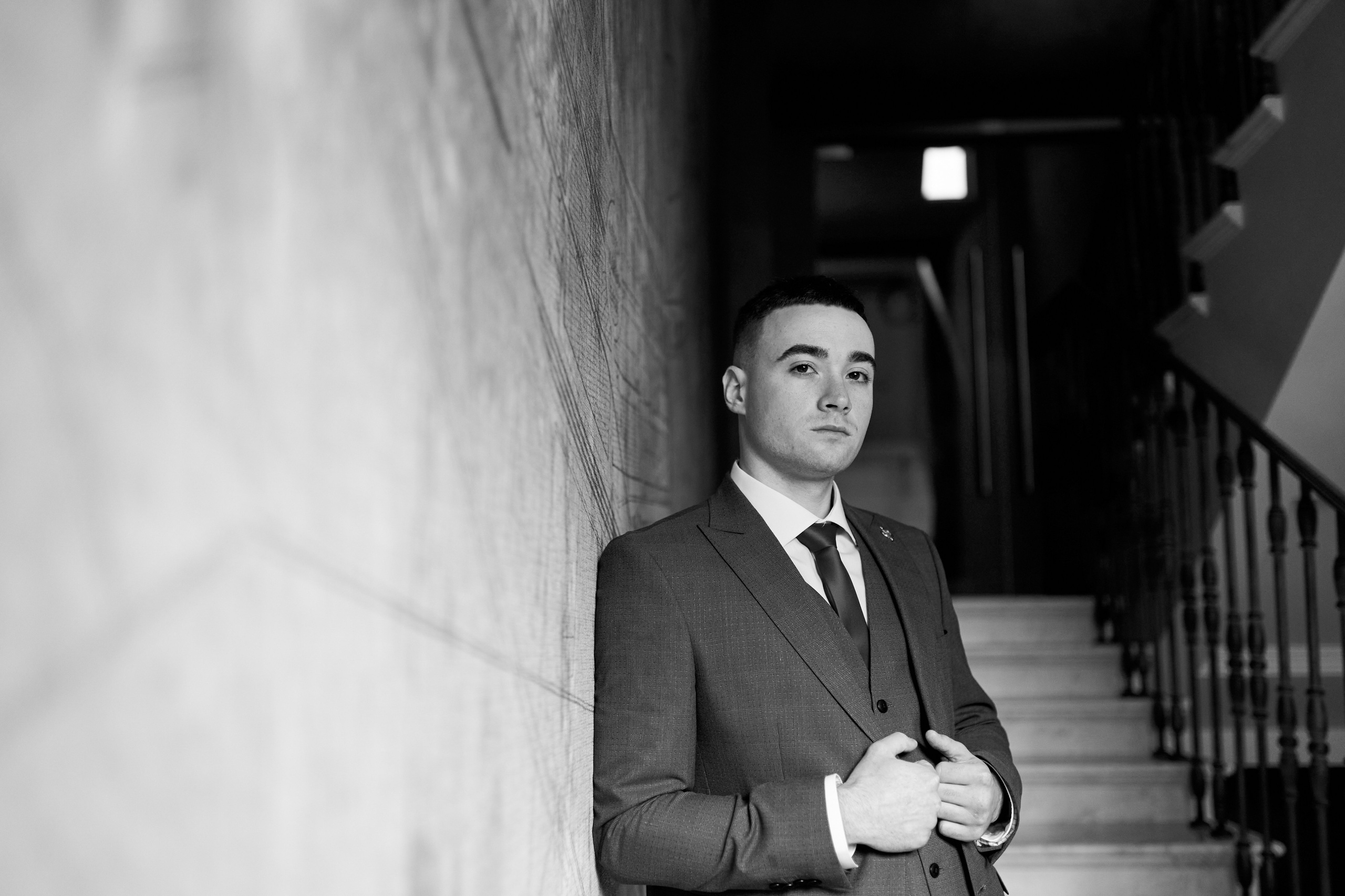 Der Bräutigam. Hochzeits- und Reportagefotograf für München, Regensburg, Deutschland RED LINE Media