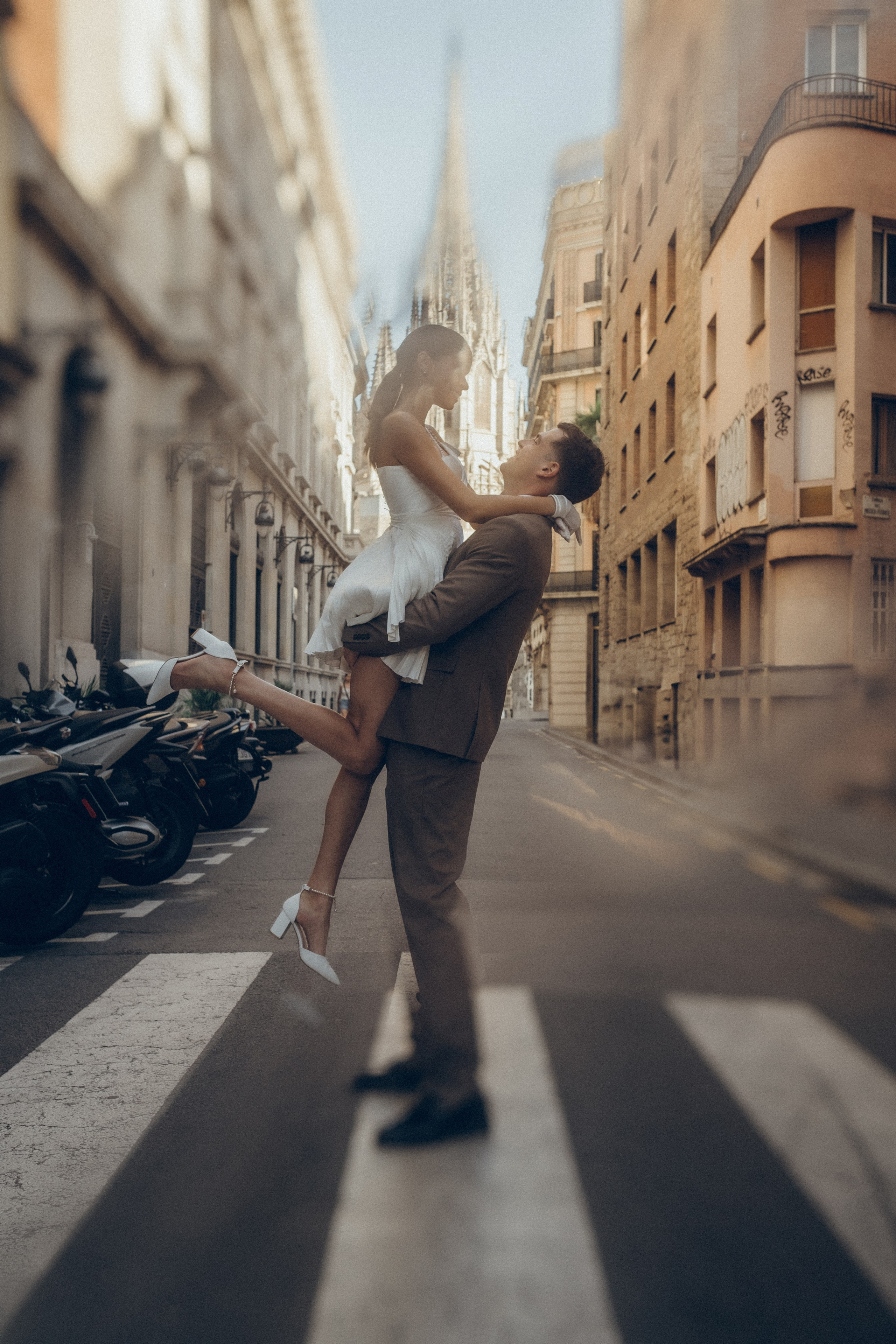 Carol & Ivan. Paola wedding photographer / videographer in Barcelona