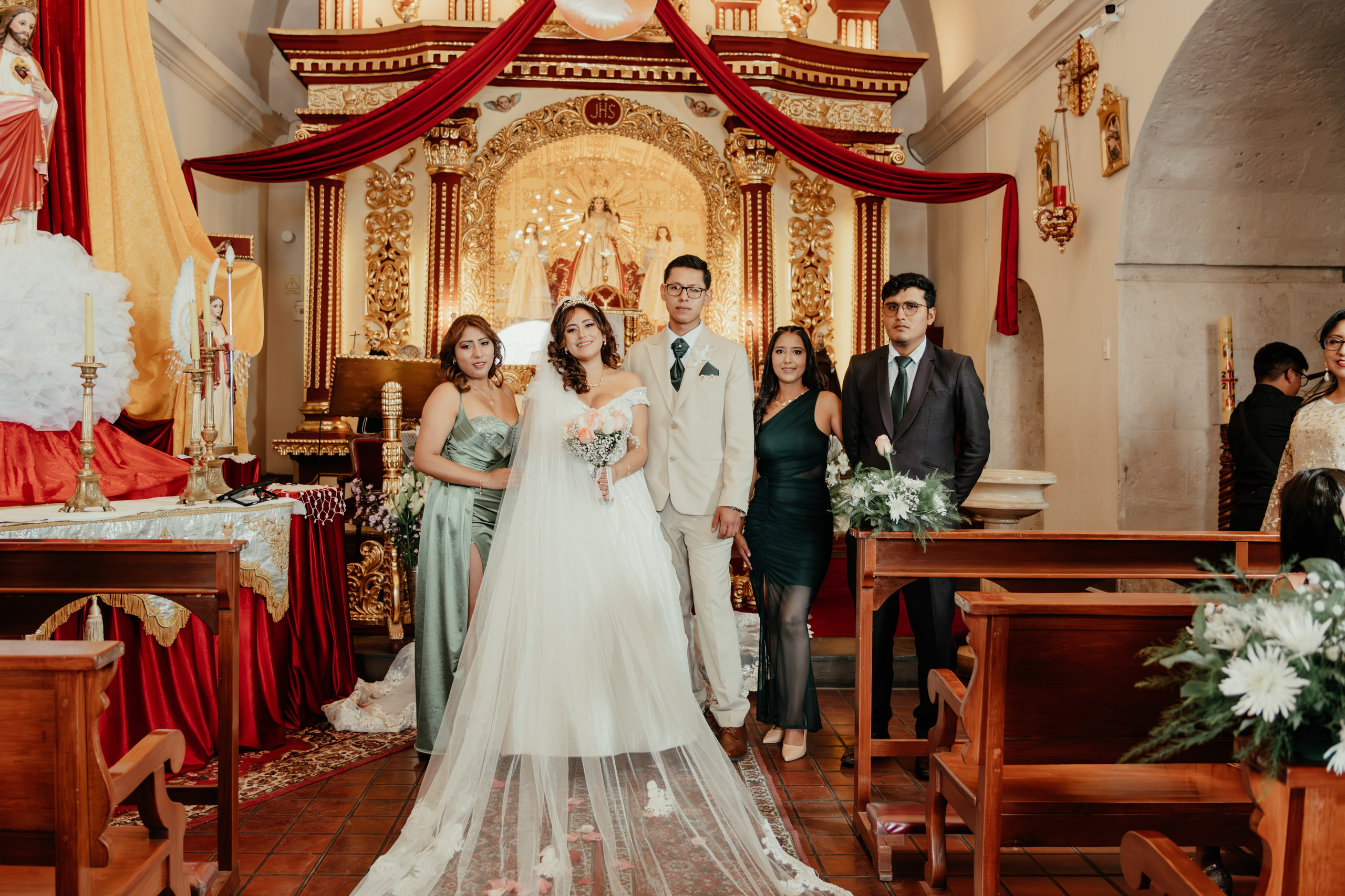 ANGIE + MANUEL BODA RELIGIOSA. Studio KVTA | Fotografía y Video de Bodas en Arequipa