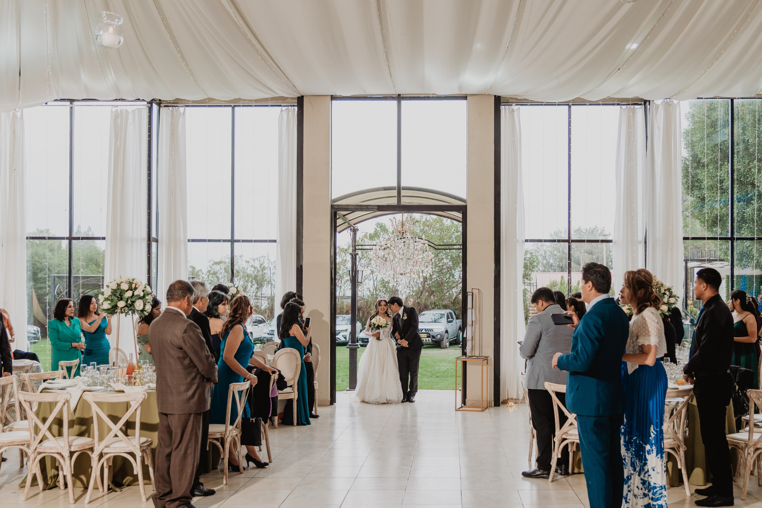 FERNANDO + MARIBEL | BODA RELIGIOSA. Studio KVTA | Fotografía y Video de Bodas en Arequipa
