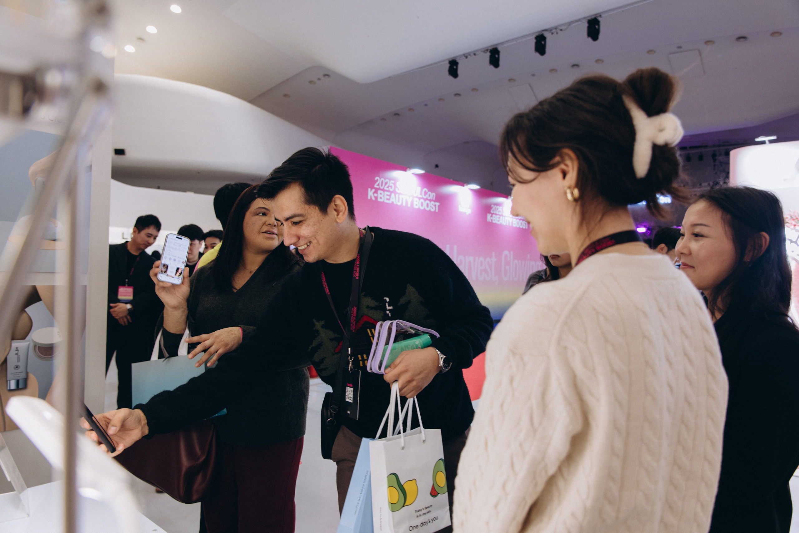 Seoul beauty expo 2025 (Black Rice). Portrait photographer in South Korea Olga Lian