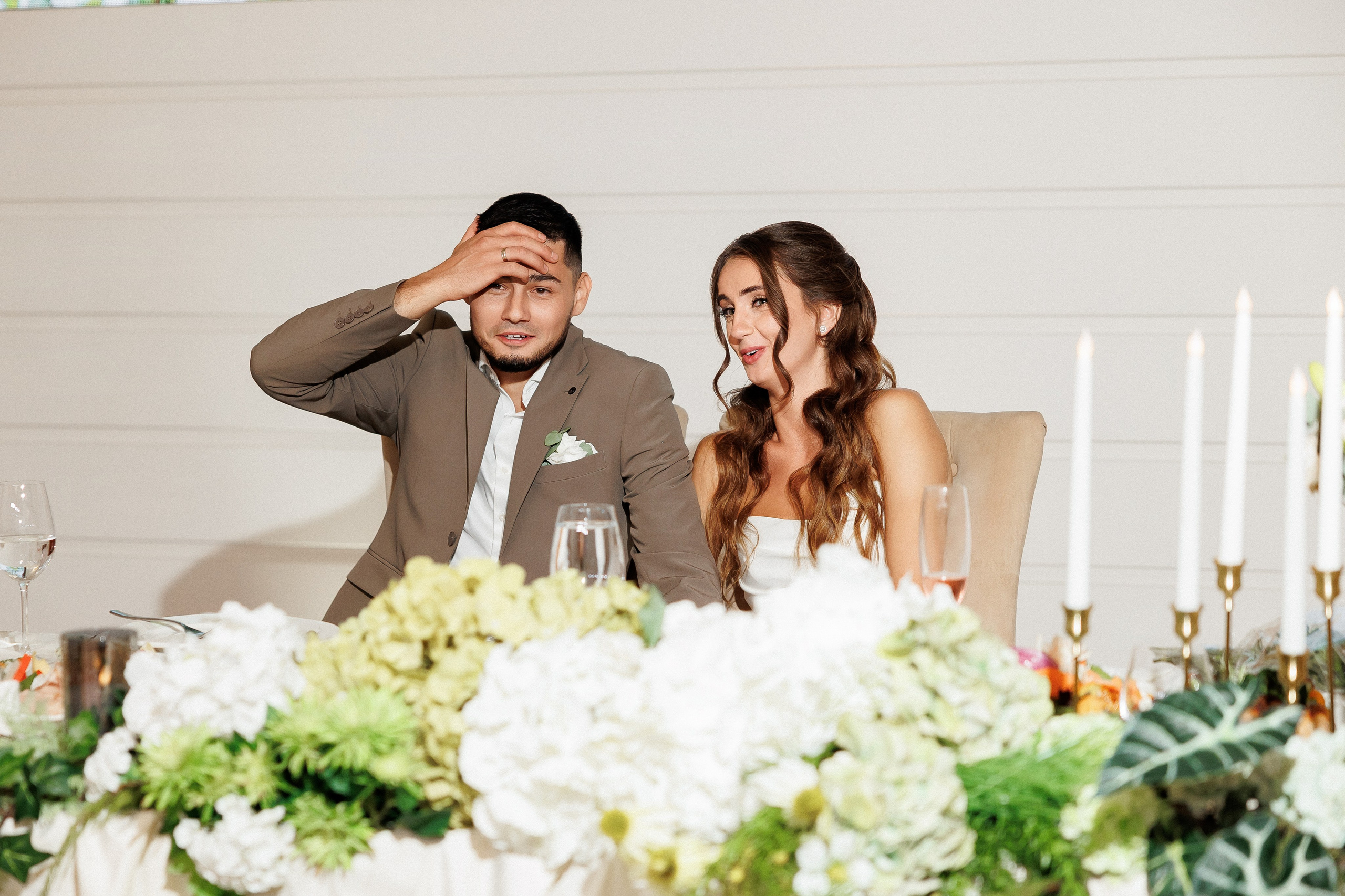 Eugen & Livia — Grand Elysee — Wedding Day. Servicii Foto și Video 067188353