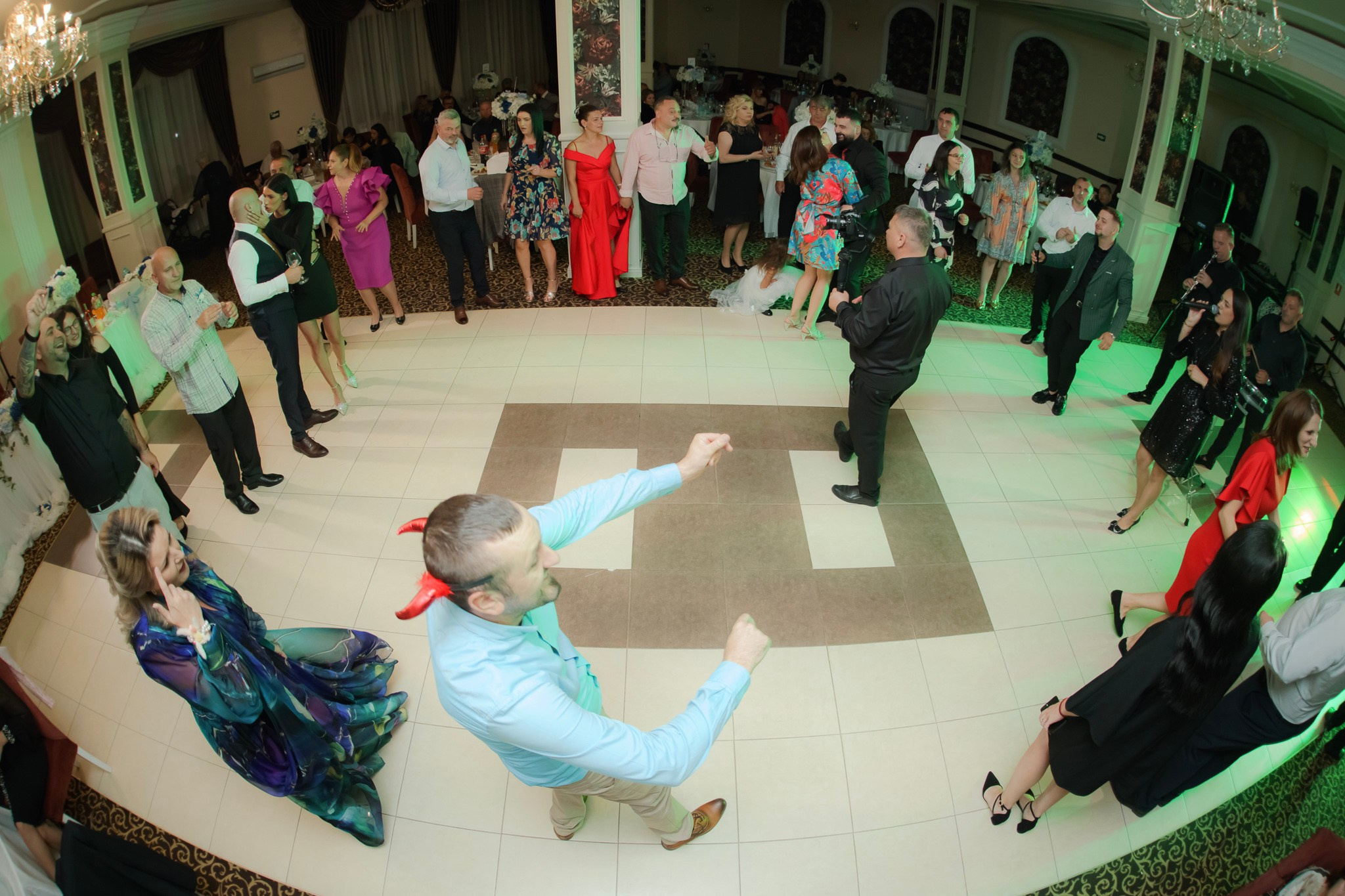 Mihai & Oana. Servicii foto-video profesionale, pentru momente de neuitat