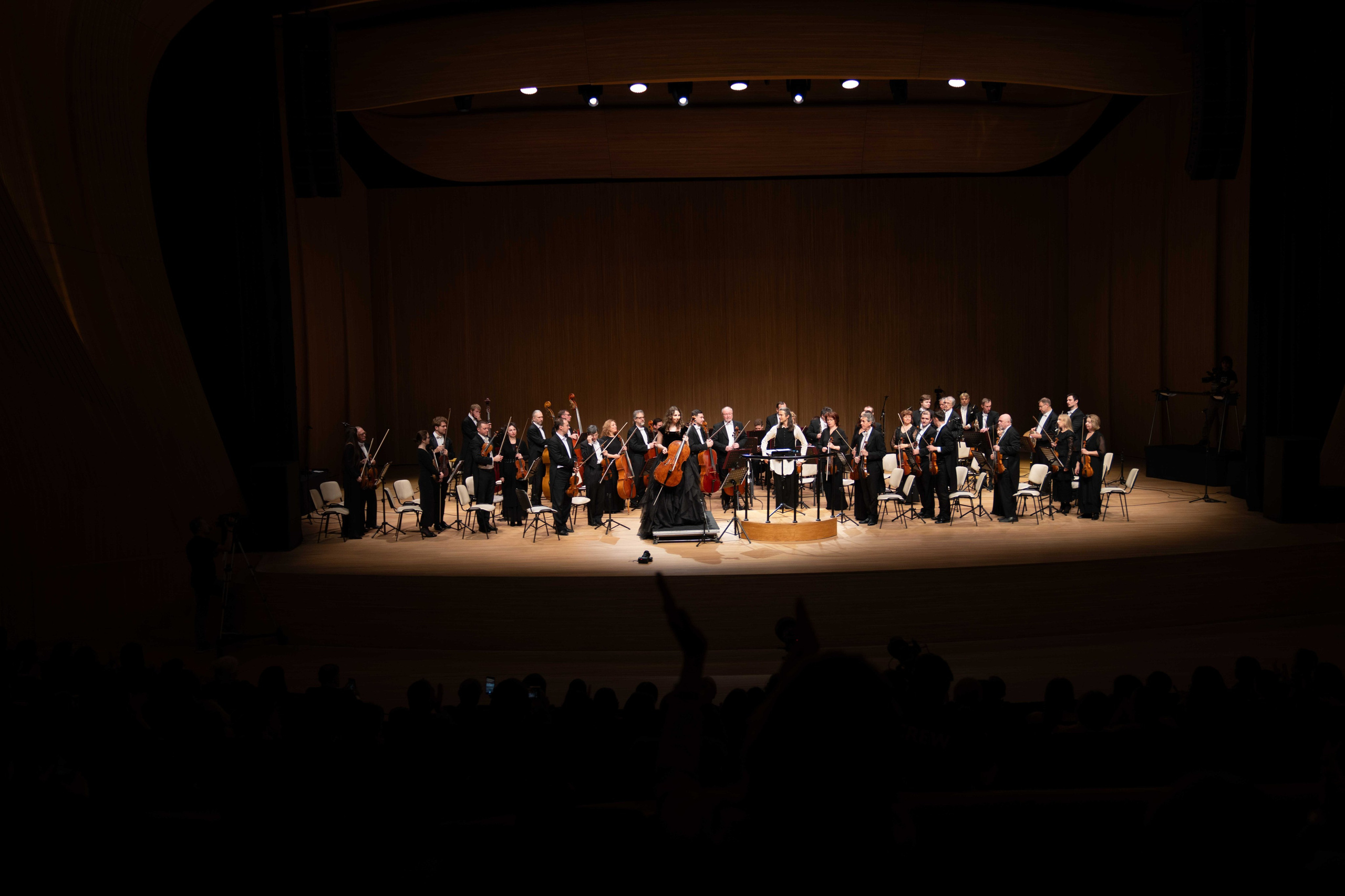 The Tchaikovsky Academic Grand Symphony Orchestra in Baku. Wedding&Event photographer Ismail Rzayev in Baku