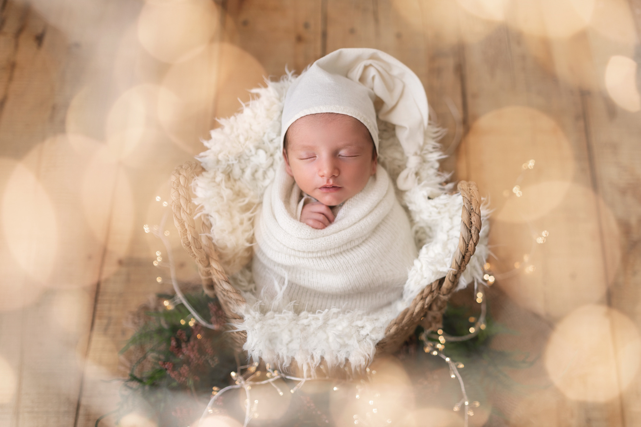 ניו בורן. צילומי הריון, ניו בורן, גיל שנה בראשון לציון -Jenya Rosso Photography