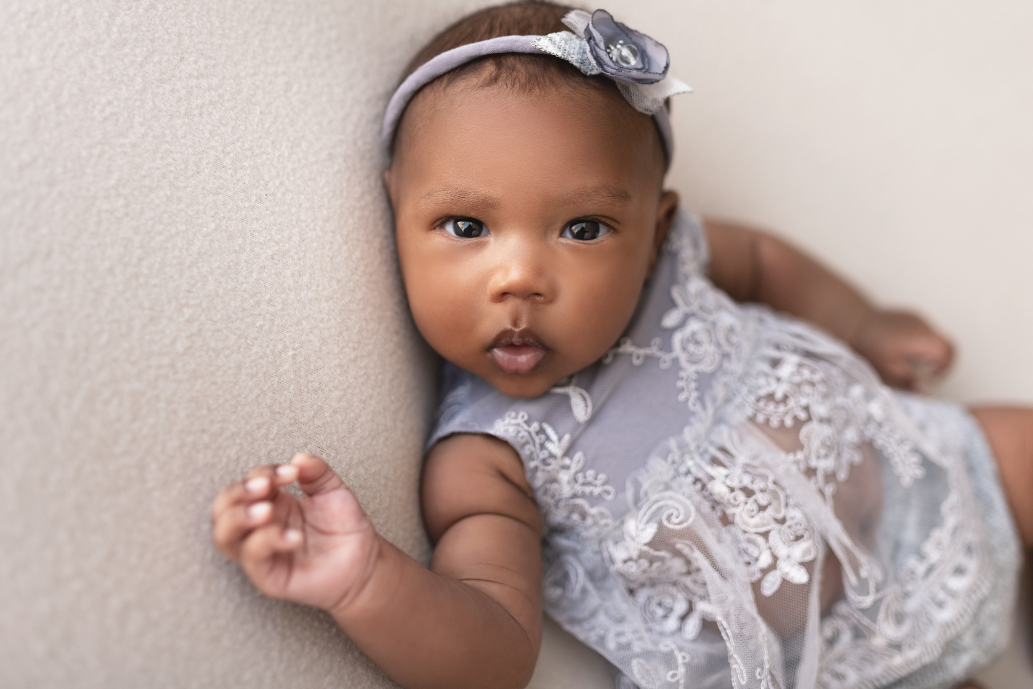 ניו בורן. צילומי הריון, ניו בורן, גיל שנה בראשון לציון -Jenya Rosso Photography