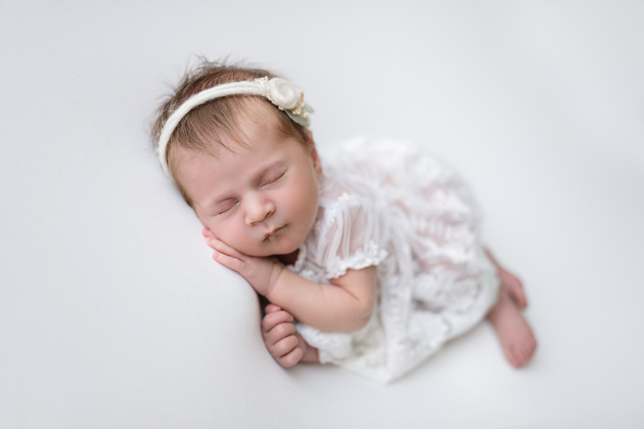 ניו בורן. צילומי הריון, ניו בורן, גיל שנה בראשון לציון -Jenya Rosso Photography