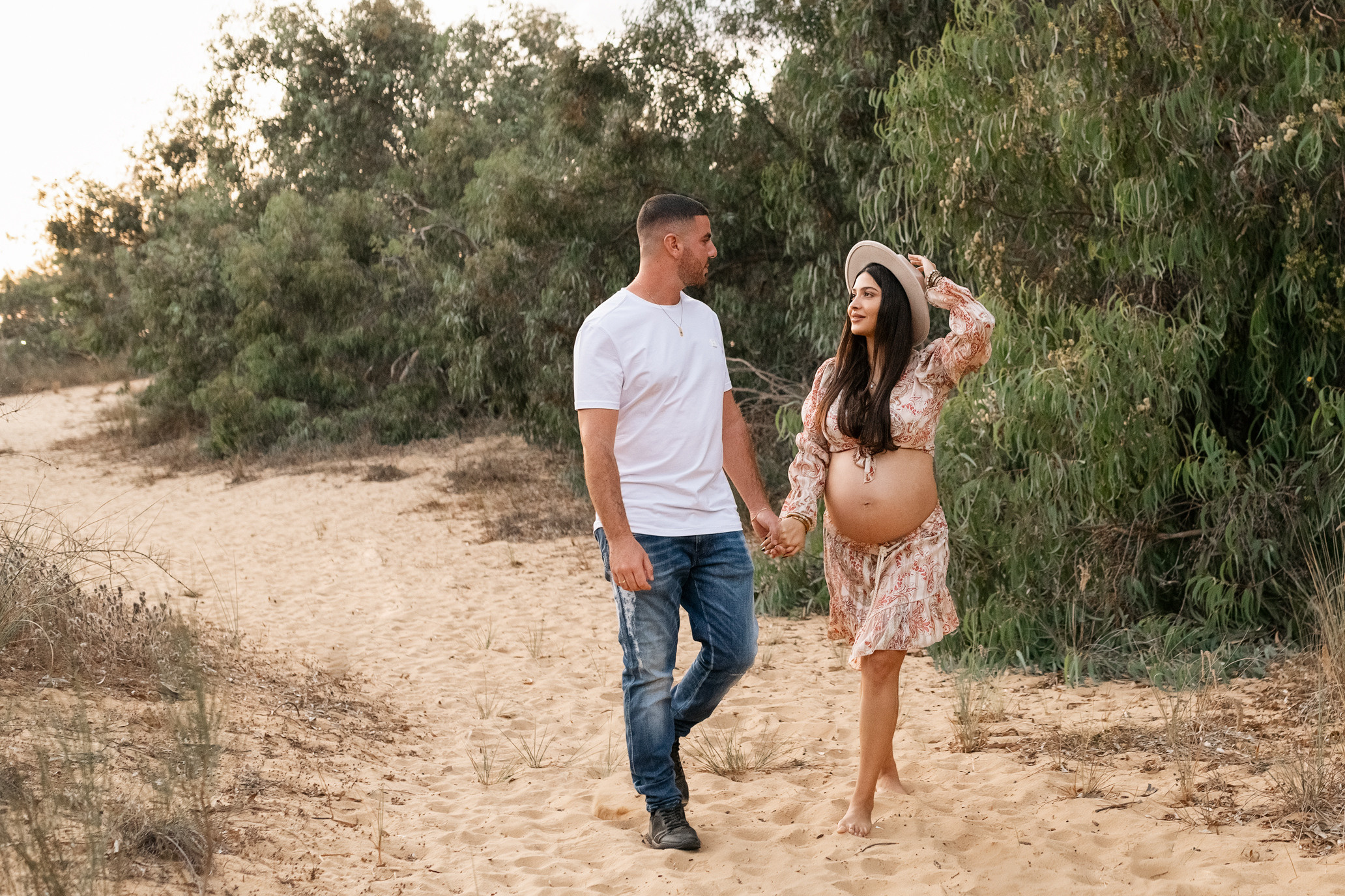 הריון. צילומי הריון, ניו בורן, גיל שנה בראשון לציון -Jenya Rosso Photography