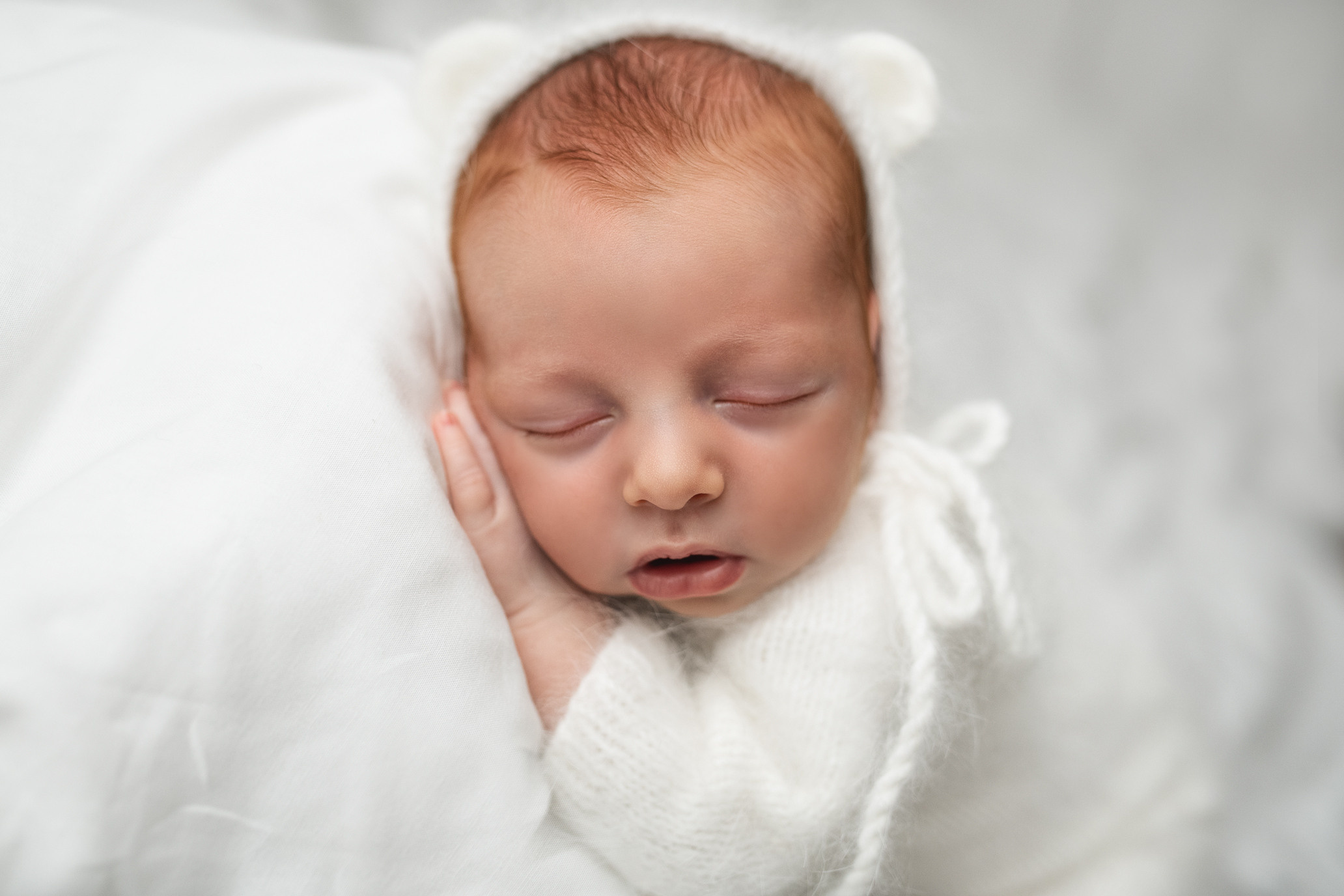 ניו בורן. צילומי הריון, ניו בורן, גיל שנה בראשון לציון -Jenya Rosso Photography