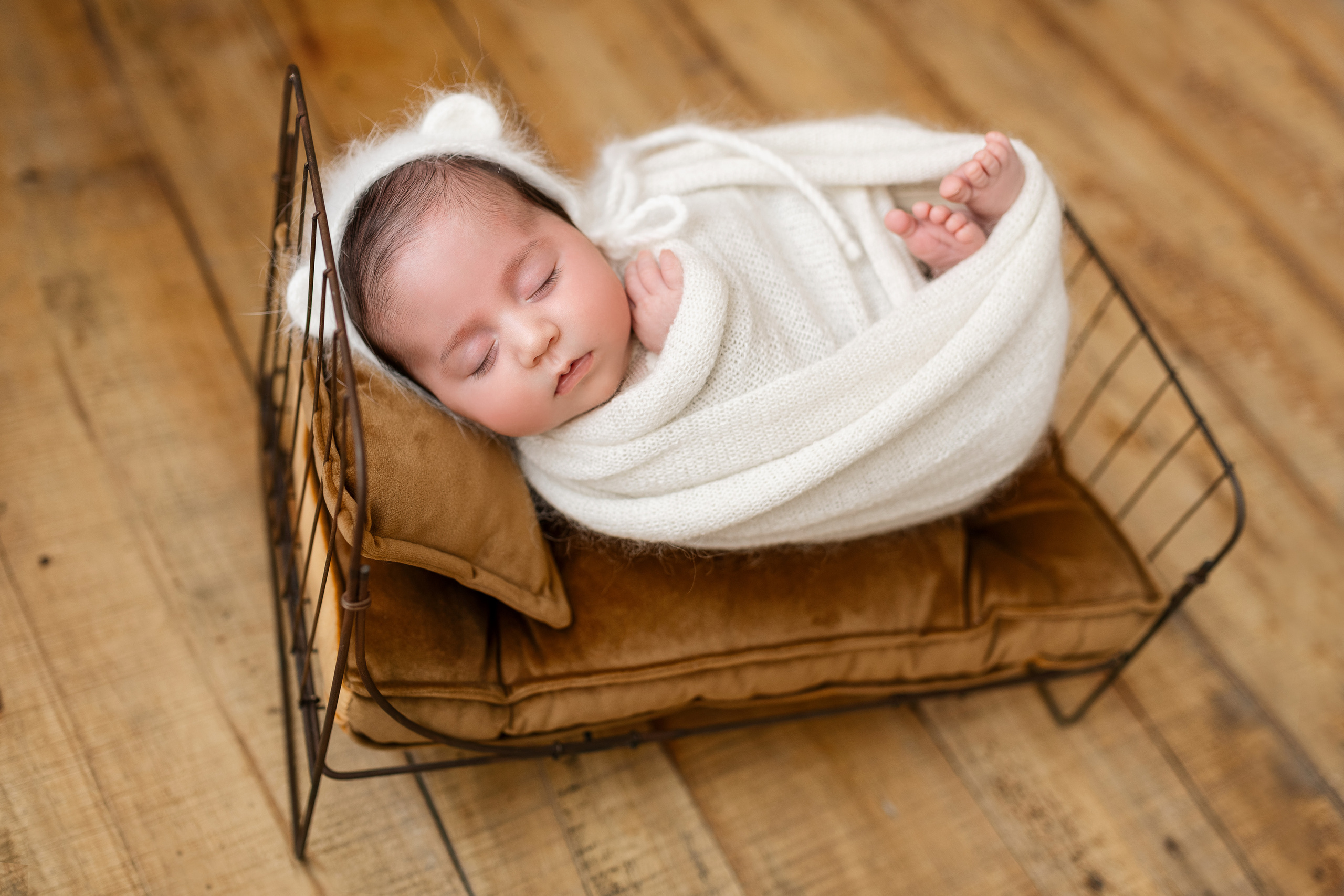 ניו בורן. צילומי הריון, ניו בורן, גיל שנה בראשון לציון -Jenya Rosso Photography