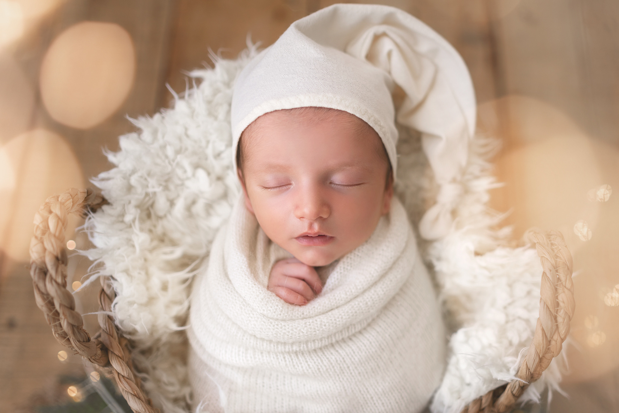 ניו בורן. צילומי הריון, ניו בורן, גיל שנה בראשון לציון -Jenya Rosso Photography