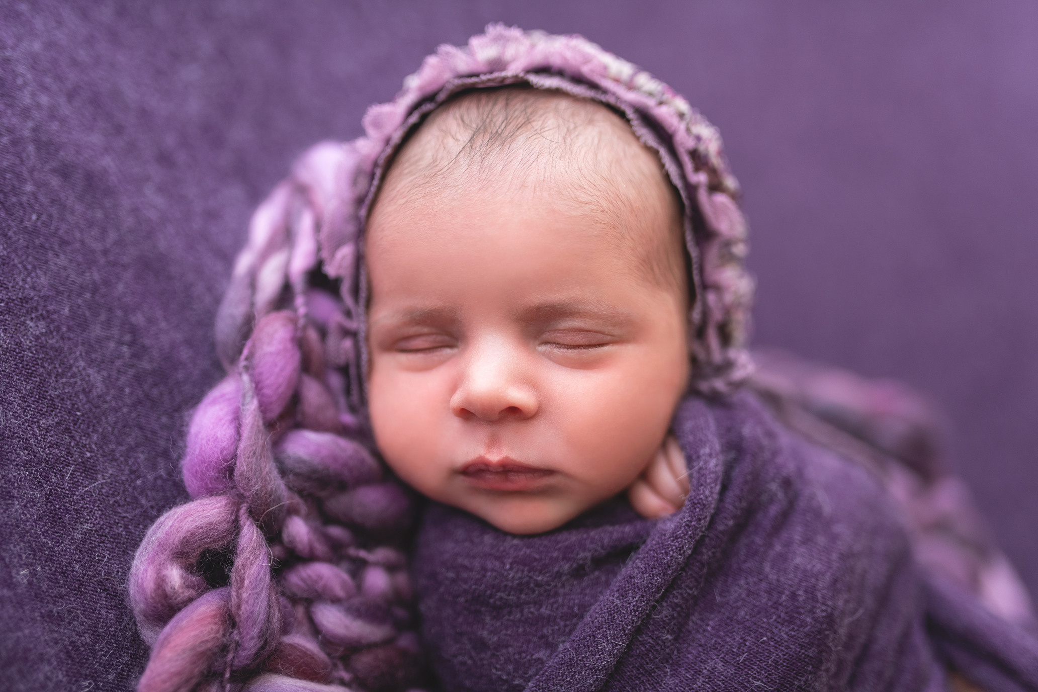 ניו בורן. צילומי הריון, ניו בורן, גיל שנה בראשון לציון -Jenya Rosso Photography