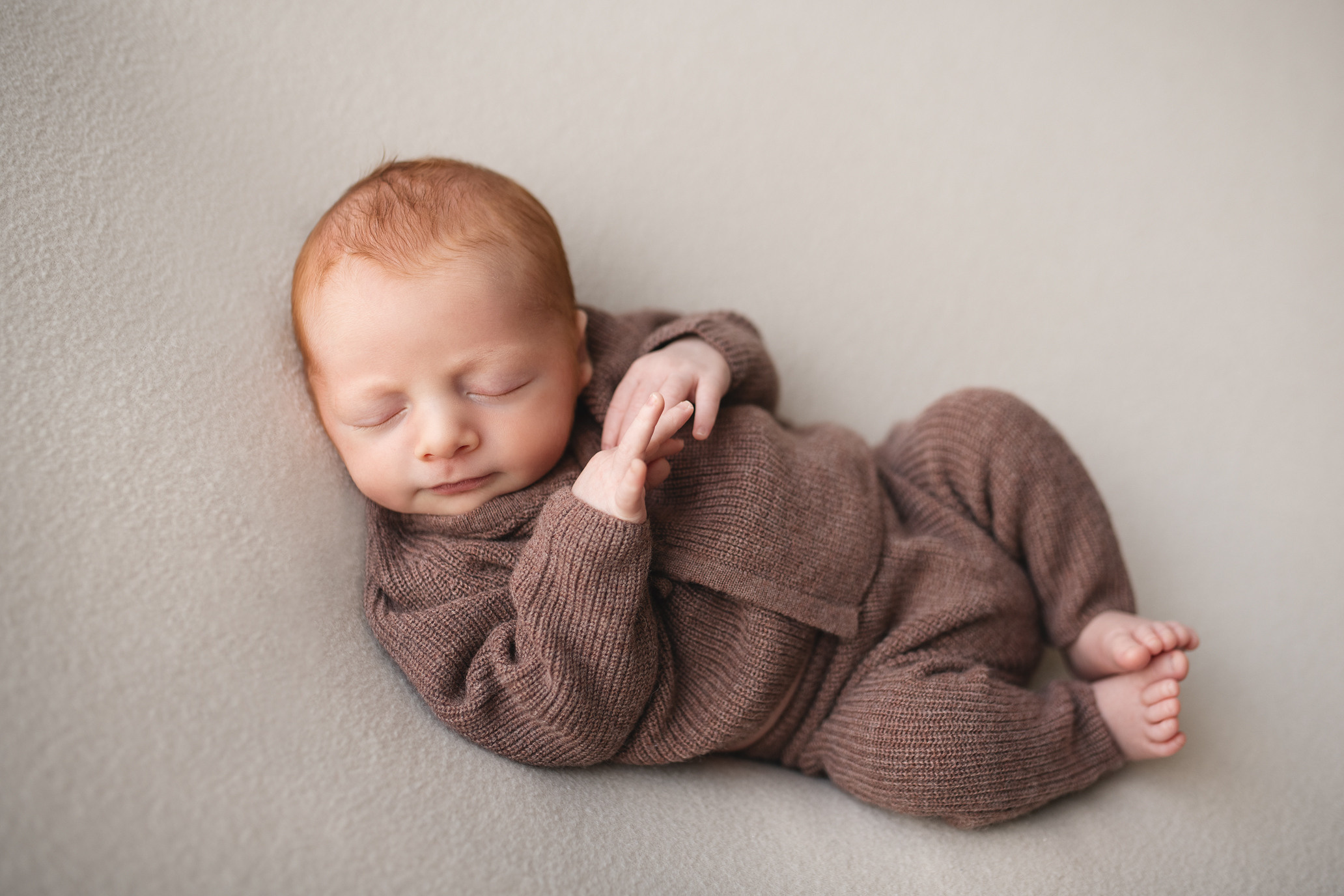 ניו בורן. צילומי הריון, ניו בורן, גיל שנה בראשון לציון -Jenya Rosso Photography