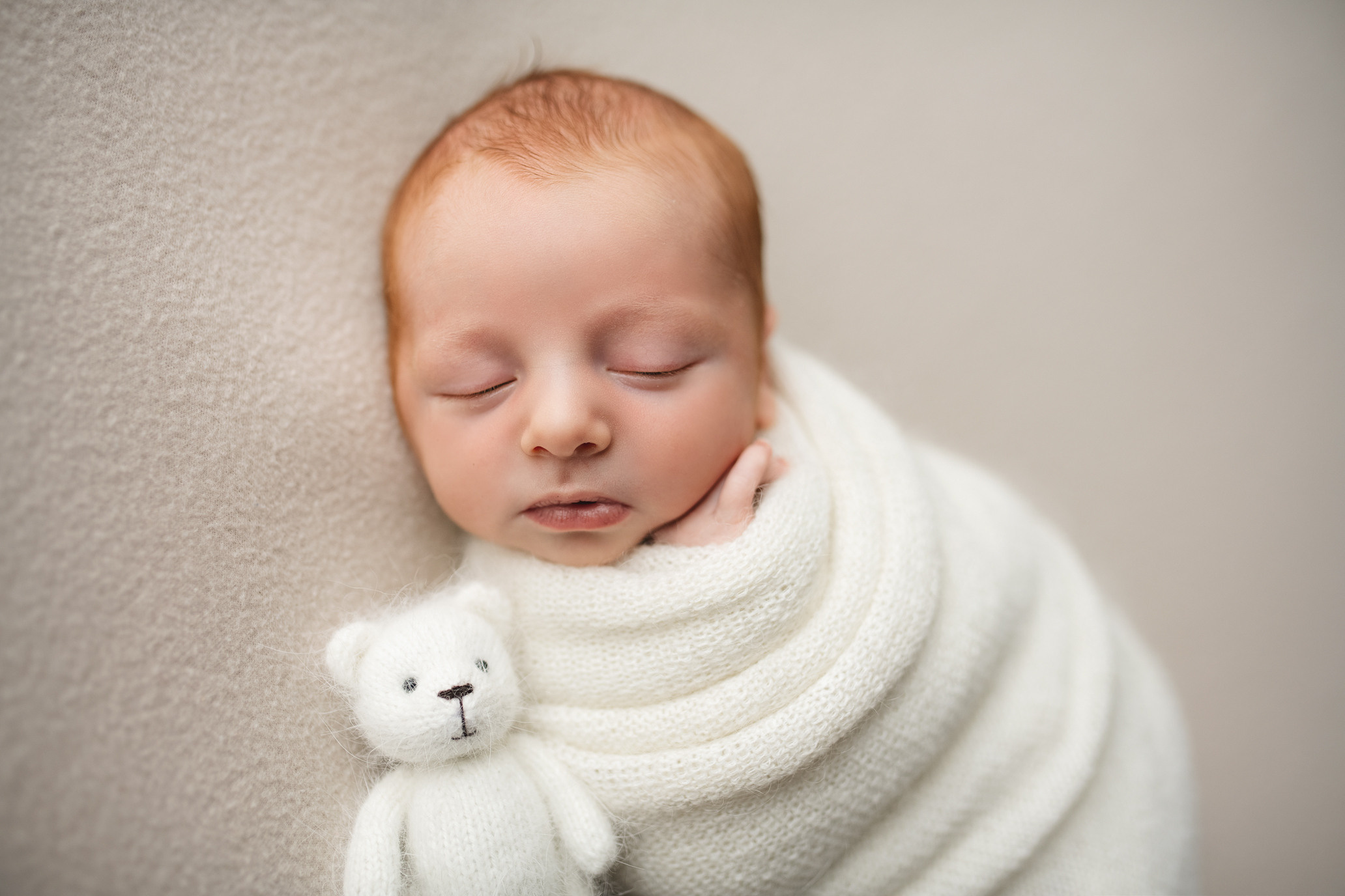 ניו בורן. צילומי הריון, ניו בורן, גיל שנה בראשון לציון -Jenya Rosso Photography