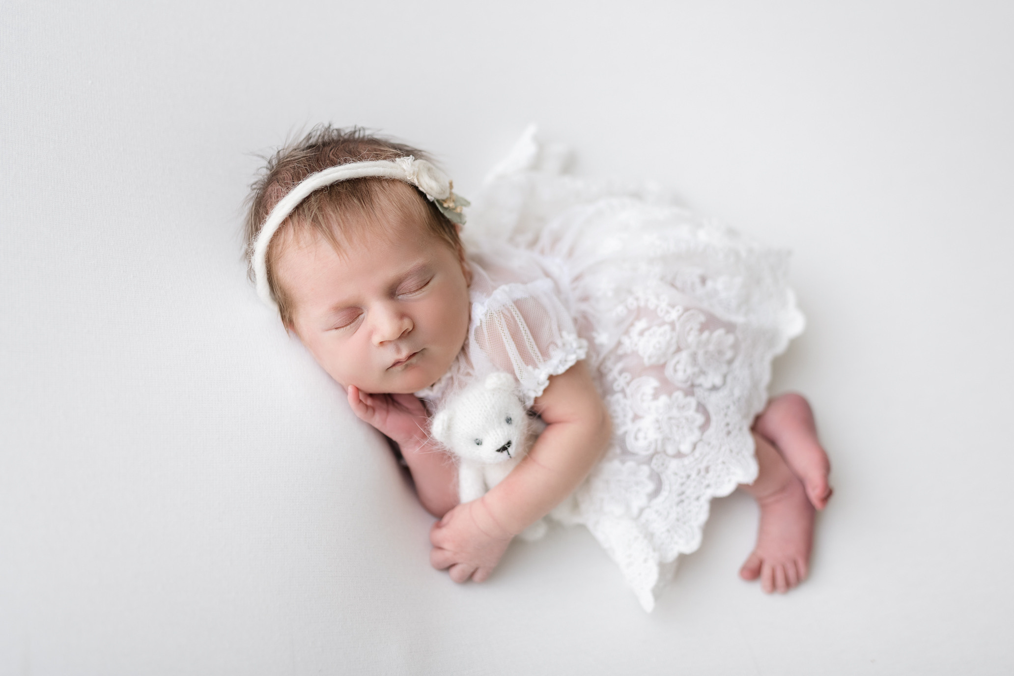 ניו בורן. צילומי הריון, ניו בורן, גיל שנה בראשון לציון -Jenya Rosso Photography