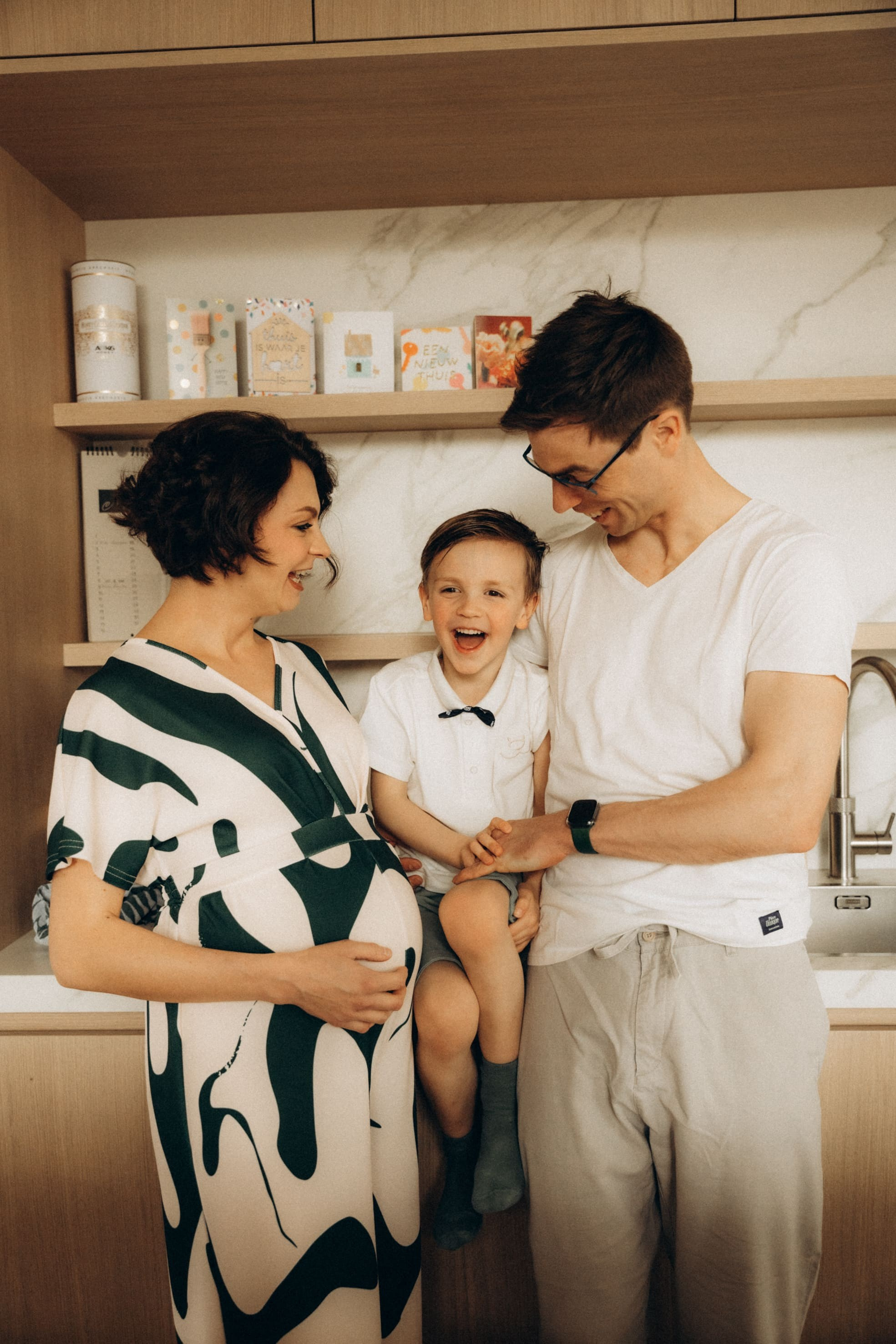 Warme familie fotoshoot. Little Birdie – Jouw familie- en huwelijksfotograaf in België en daarbuiten