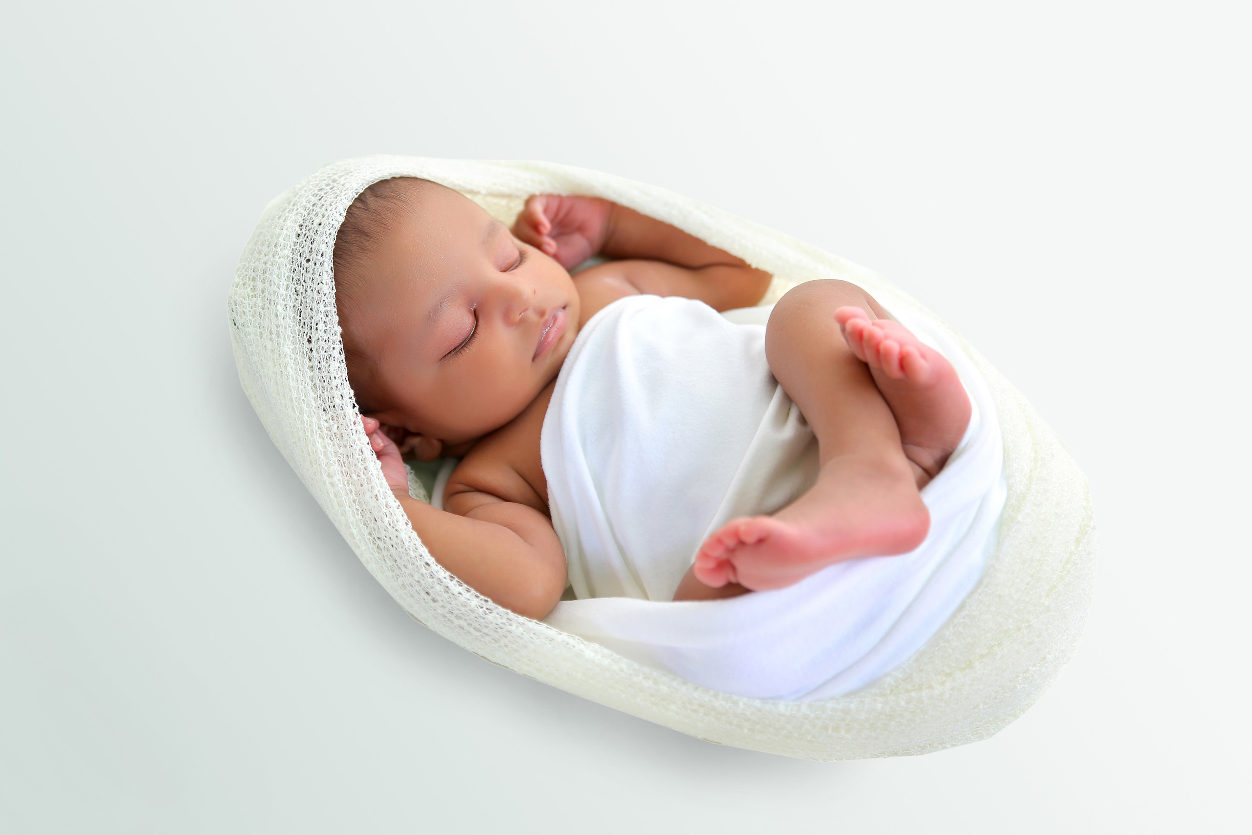 NEWBORN PHOTOGRAPHY. HOME