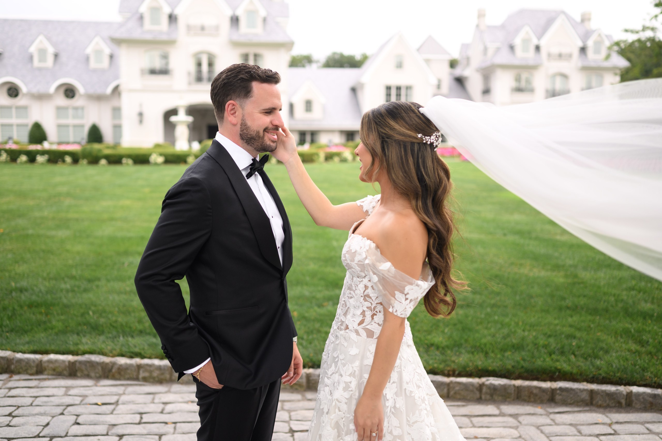 Arianeh & Michael, Park Chateau. Wedding Photo & Video