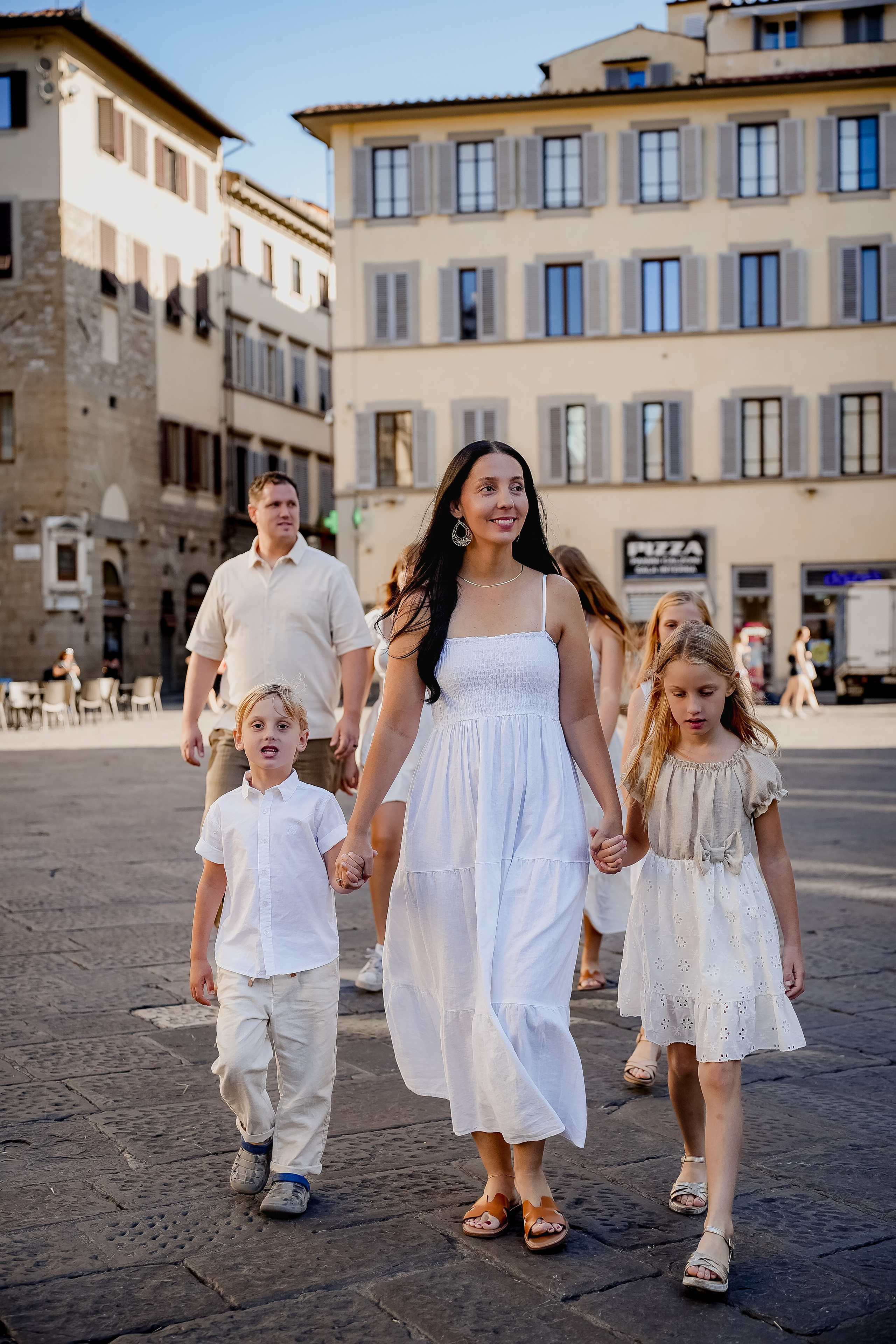 Stella & Family. Wedding Photographer in Italy