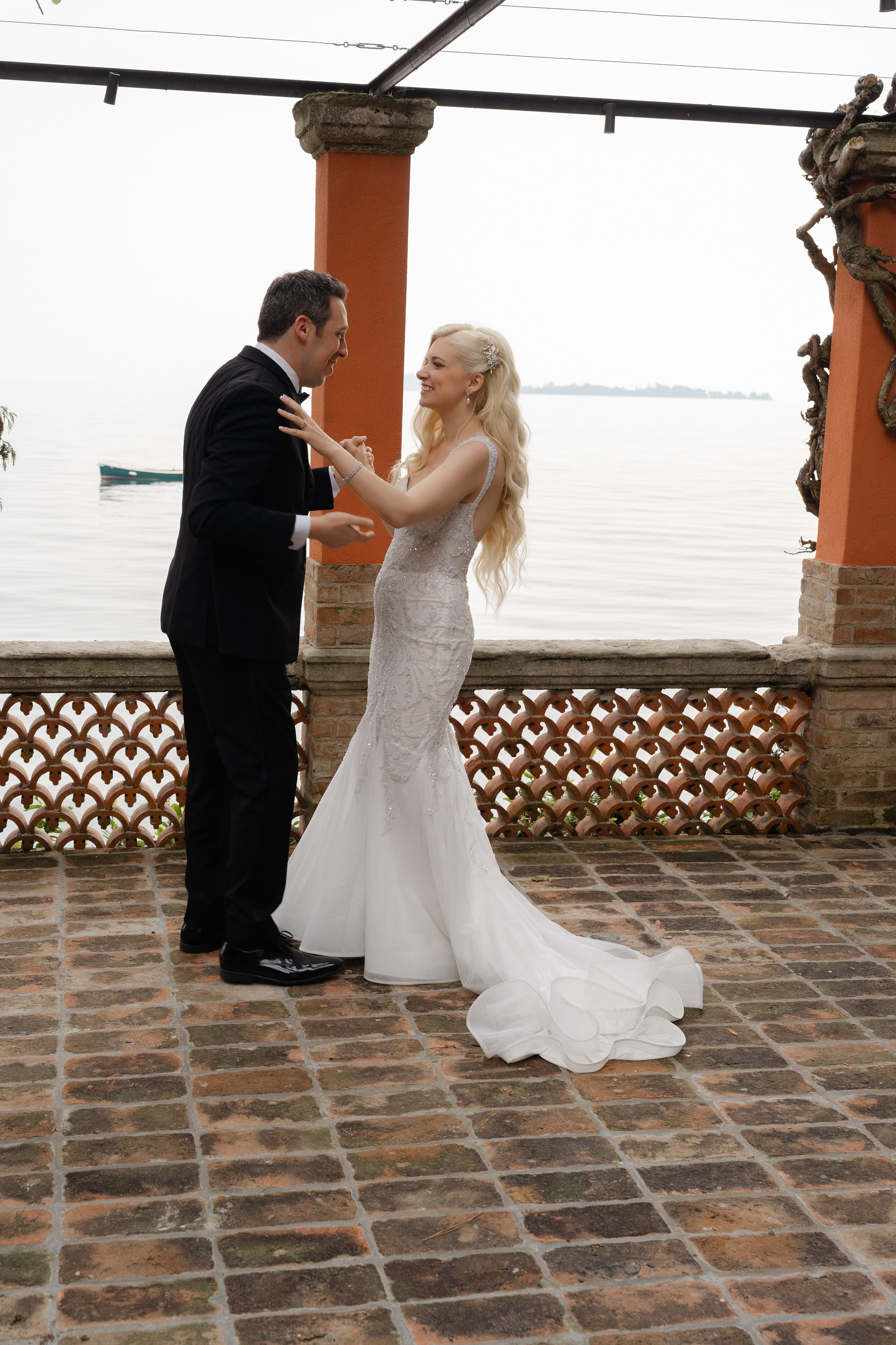 LINDSEY AND ROBERT _LAKE GARDA. PHOTOGRAPHER IN ITALY