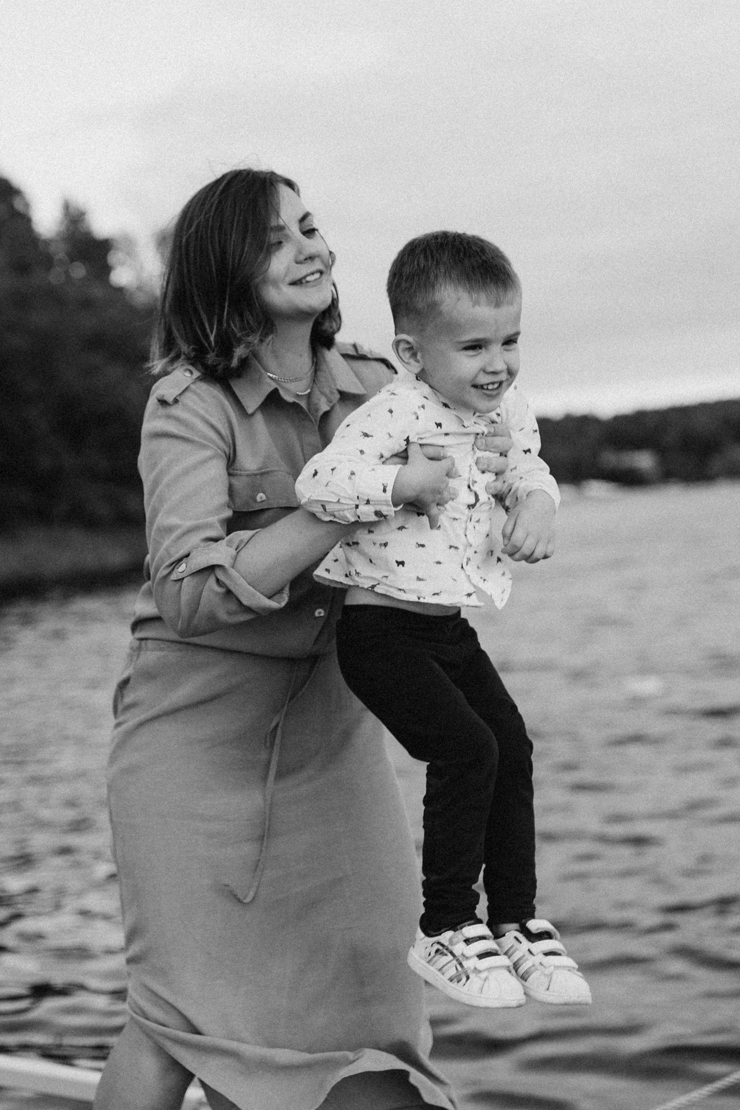 N.E.O. Family photographer in Stockholm Oksana Matviyiv