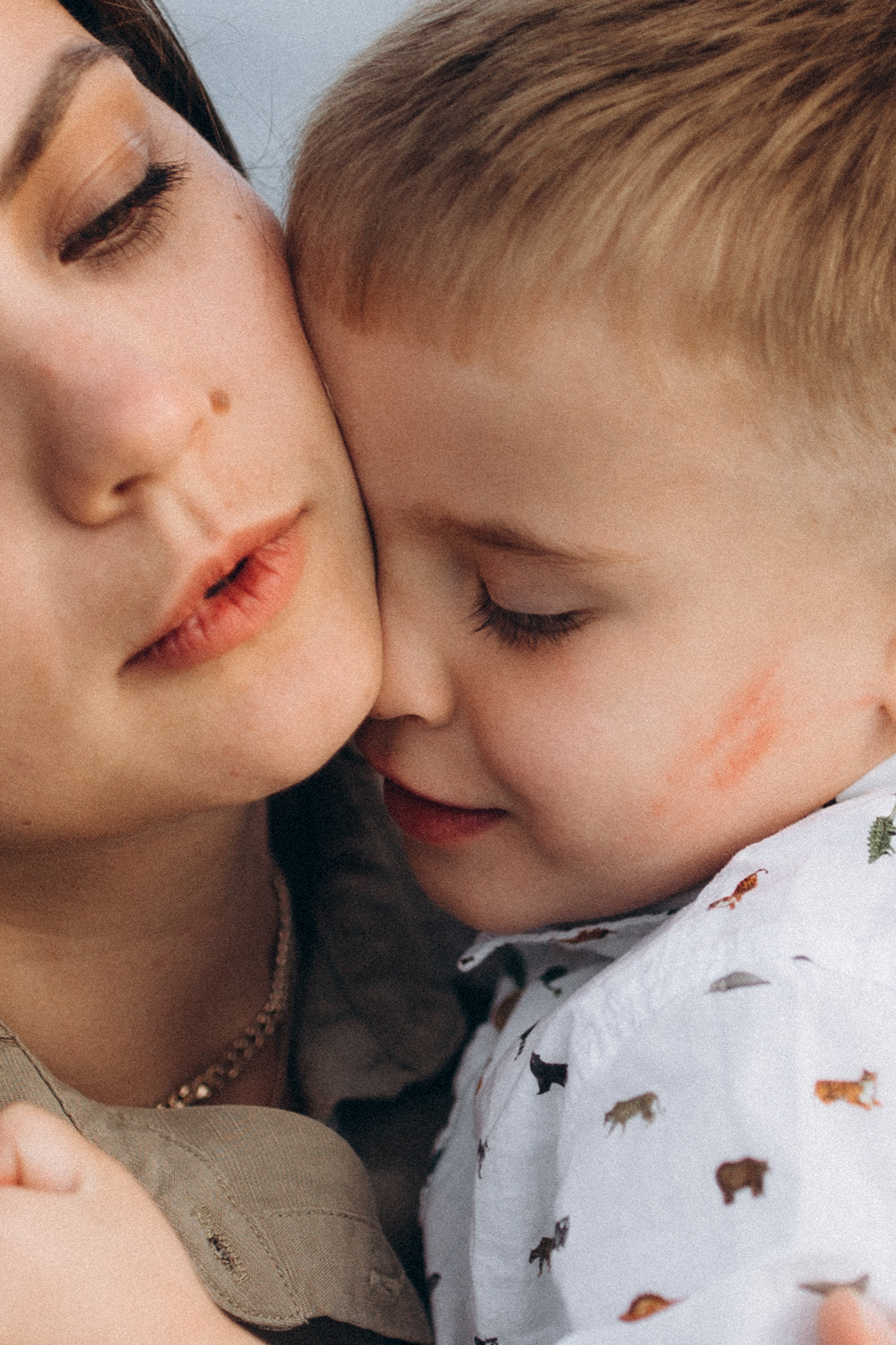 N.E.O. Family photographer in Stockholm Oksana Matviyiv