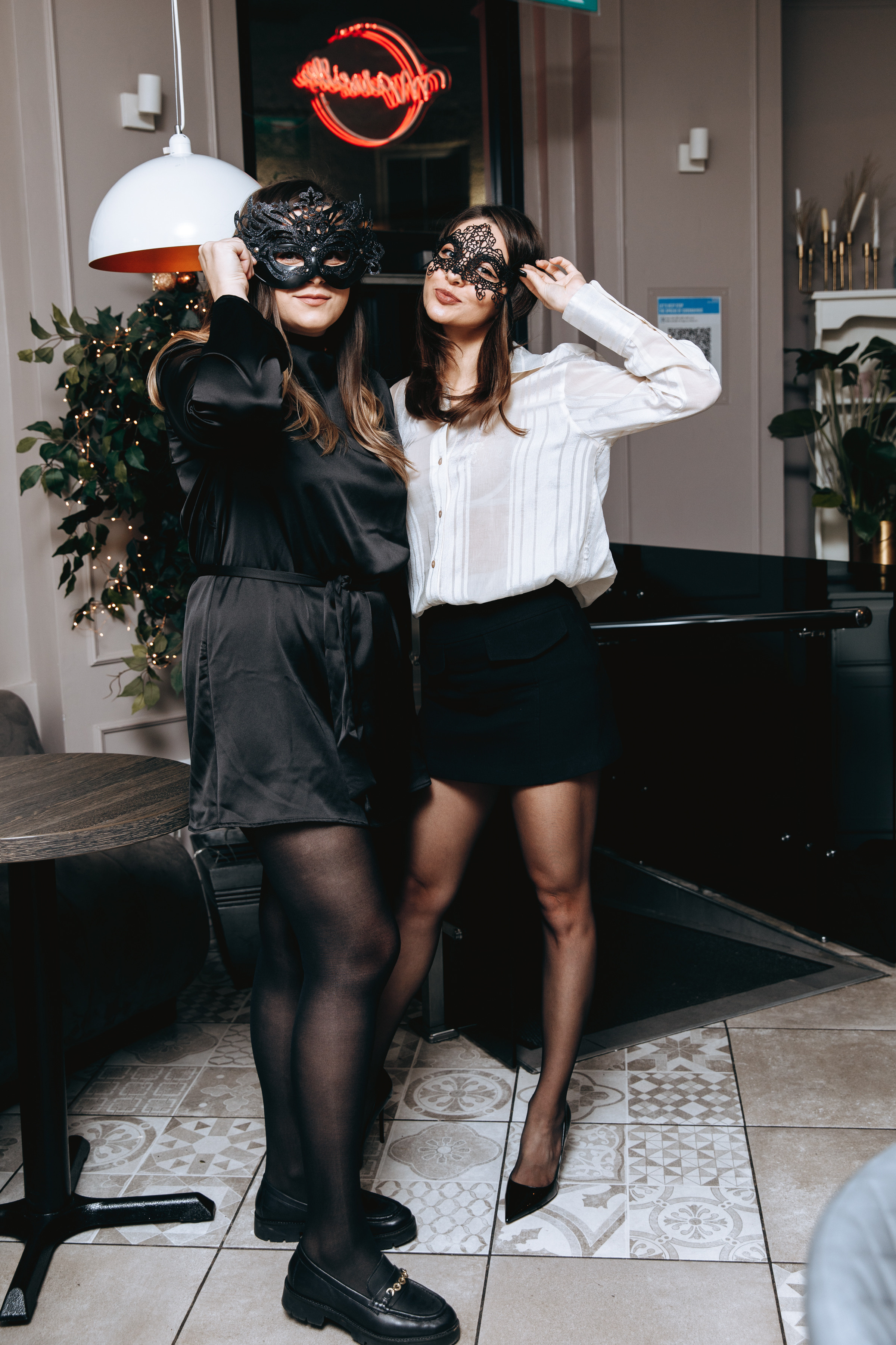 Painting with wine. Petru Gorea Photography | Family | Portrait | Fashion | Brand