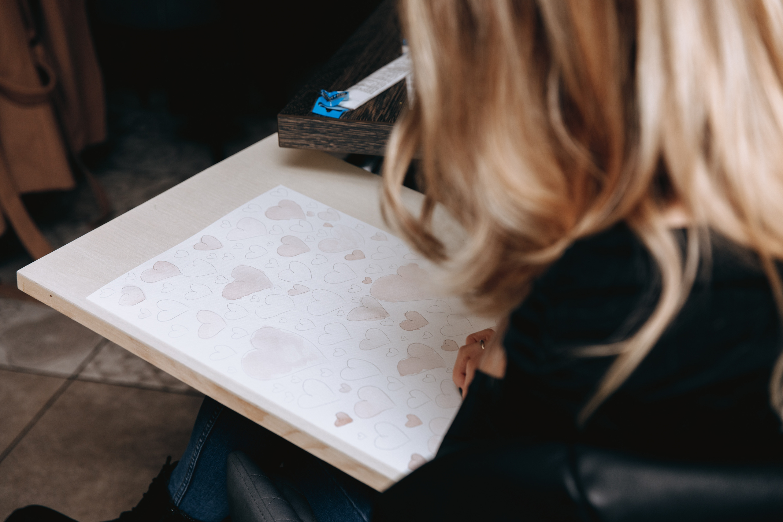 Painting with wine. Petru Gorea Photography | Family | Portrait | Fashion | Brand