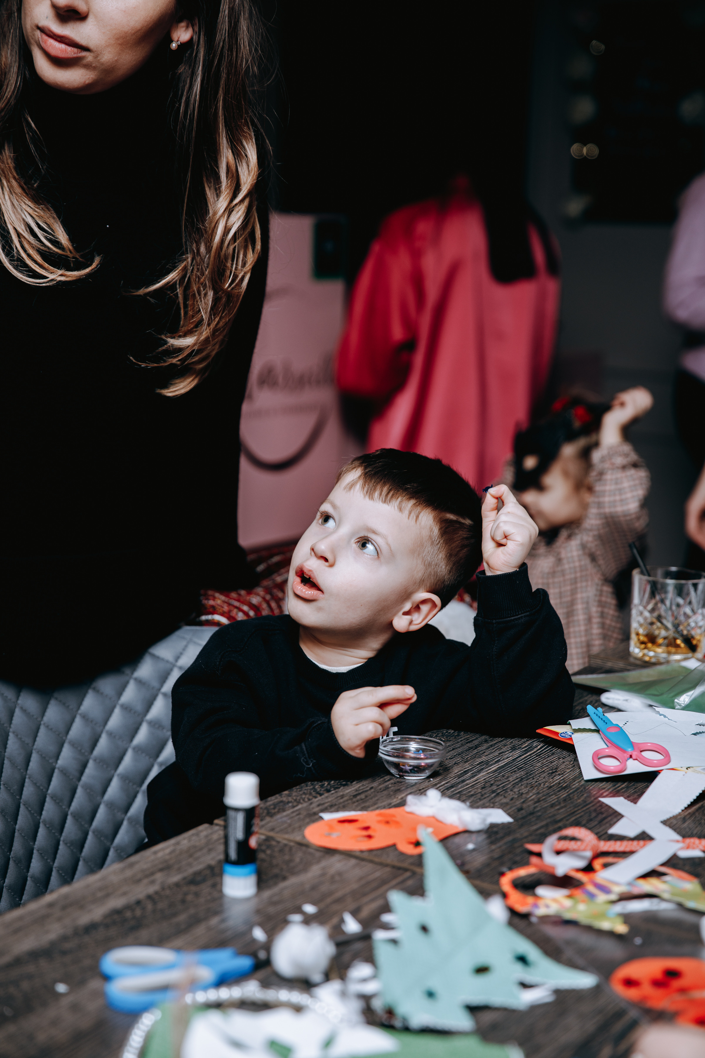 Crafty Christmas Party. Petru Gorea Photography | Family | Portrait | Fashion | Brand