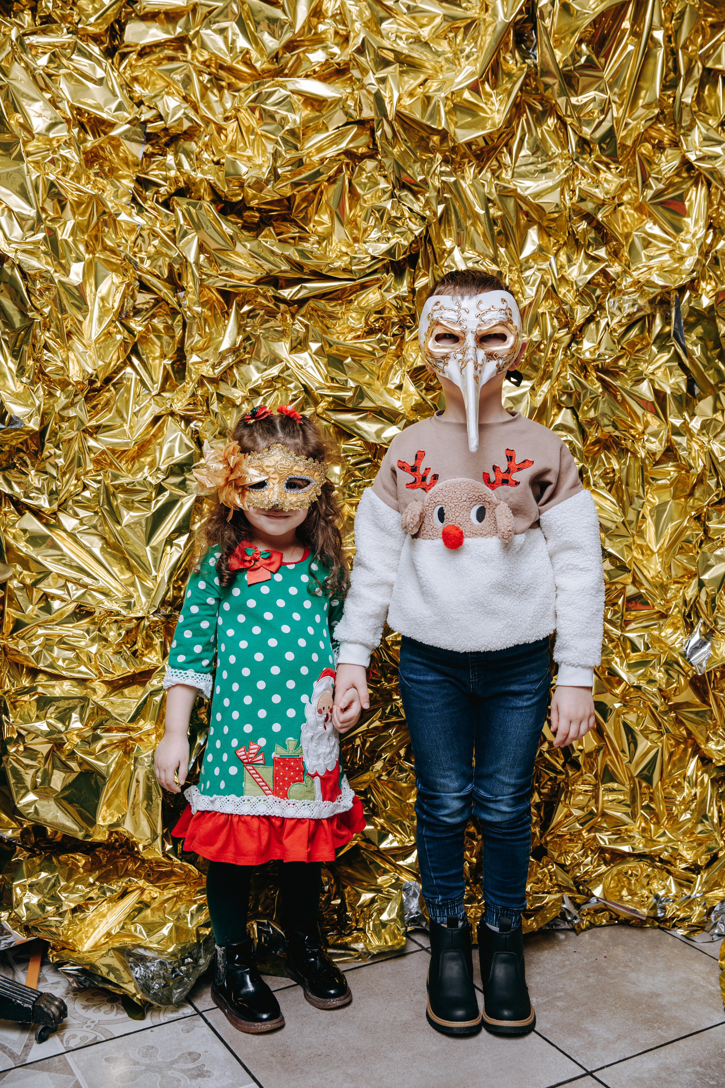 Crafty Christmas Party. Petru Gorea Photography | Family | Portrait | Fashion | Brand