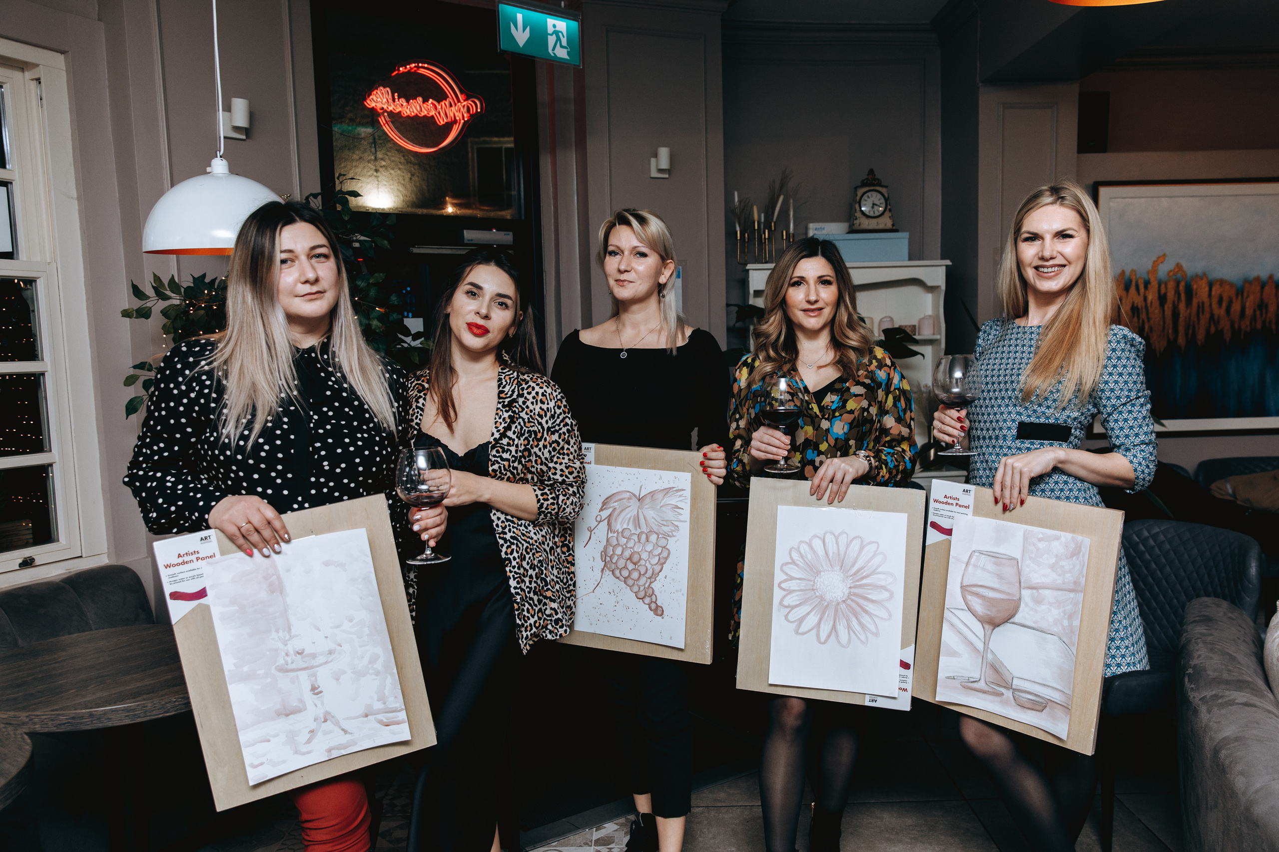 Painting with wine. Petru Gorea Photography | Family | Portrait | Fashion | Brand