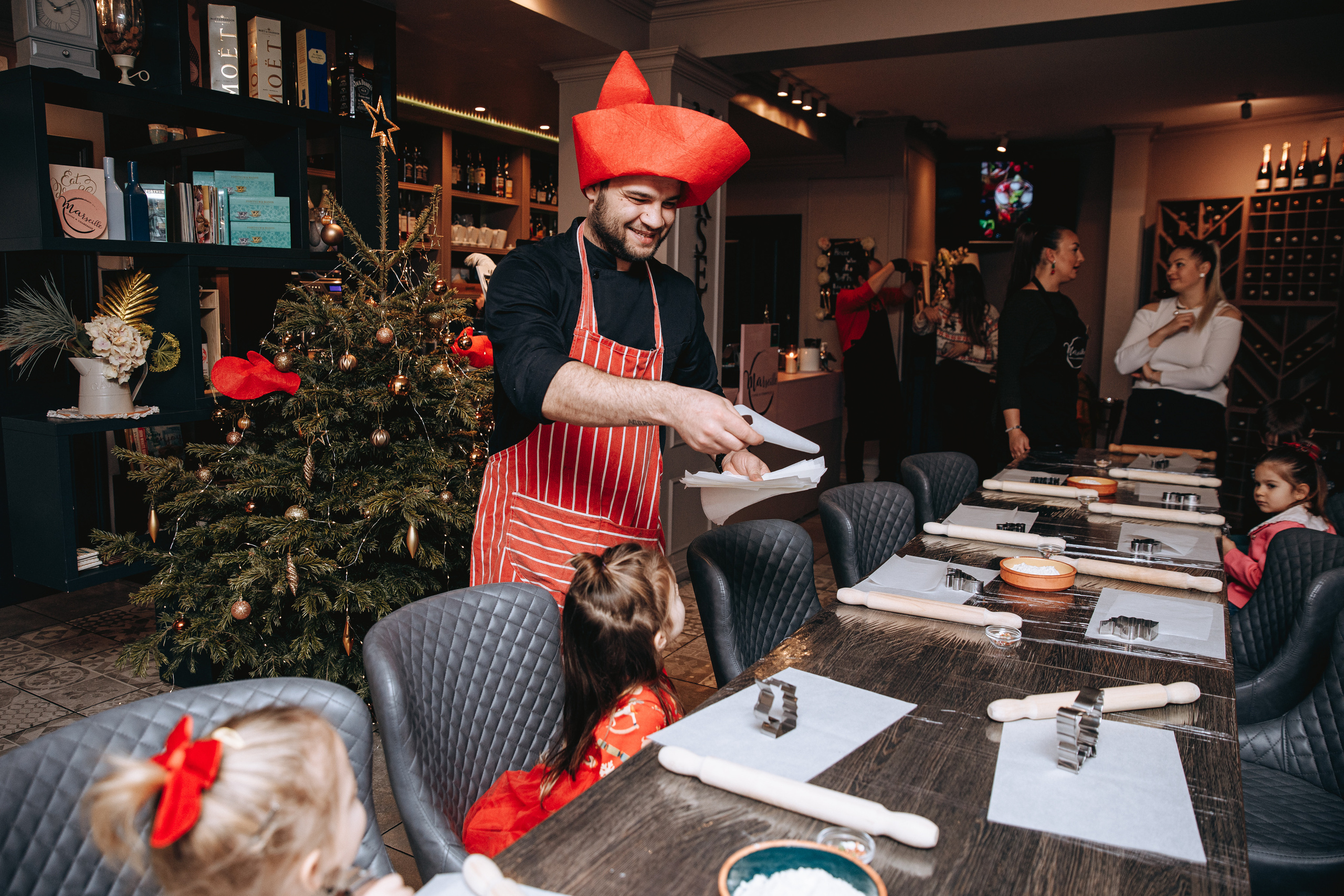Cookies for Santa. Petru Gorea Photography | Family | Portrait | Fashion | Brand