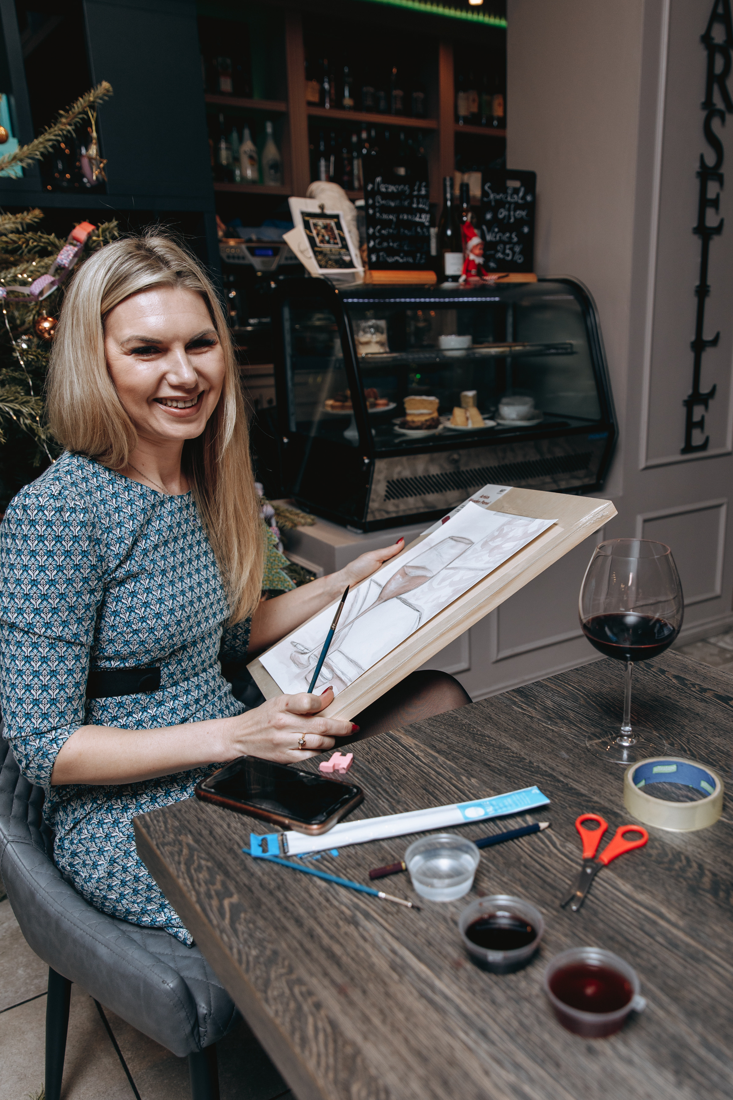 Painting with wine. Petru Gorea Photography | Family | Portrait | Fashion | Brand