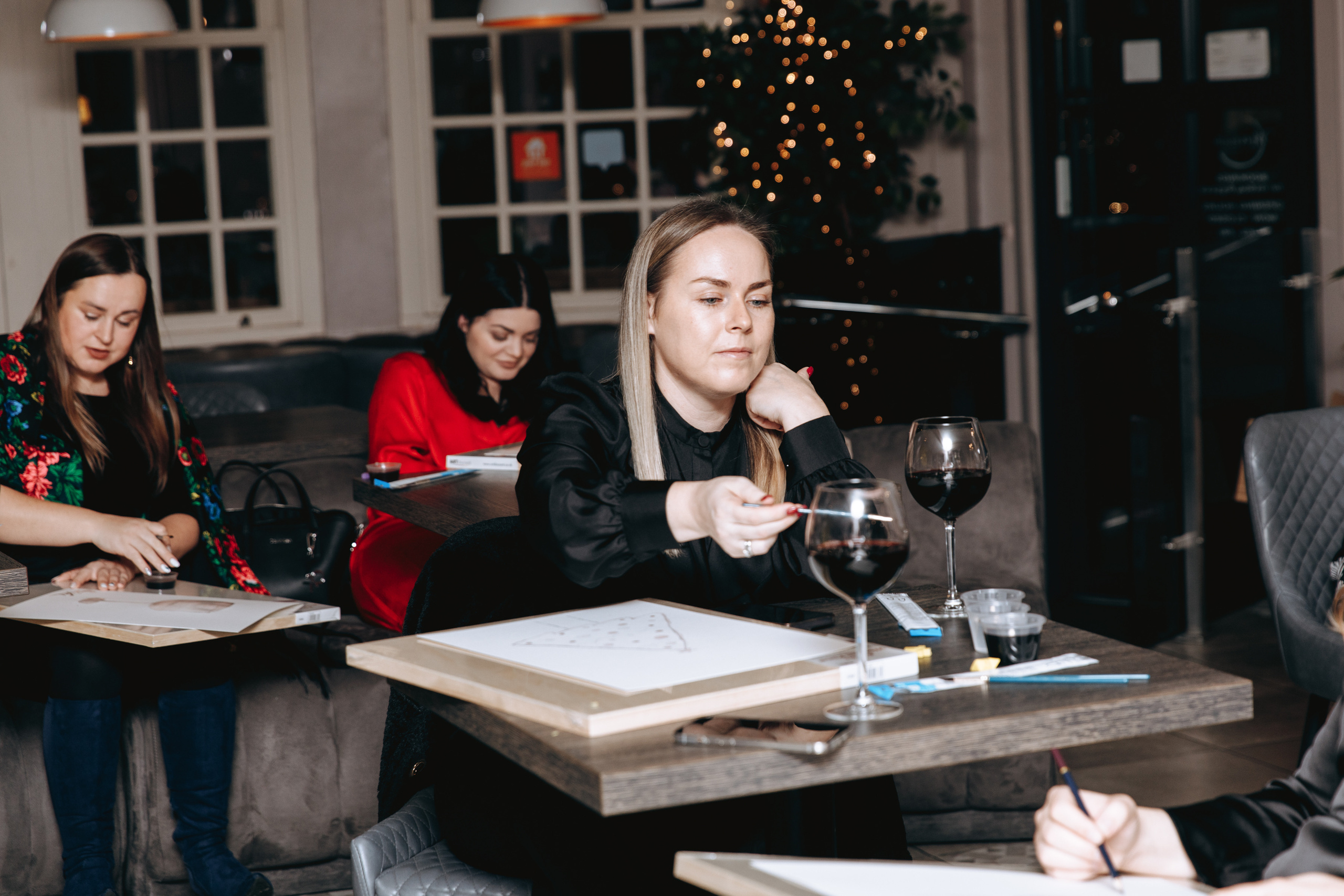 Painting with wine. Petru Gorea Photography | Family | Portrait | Fashion | Brand