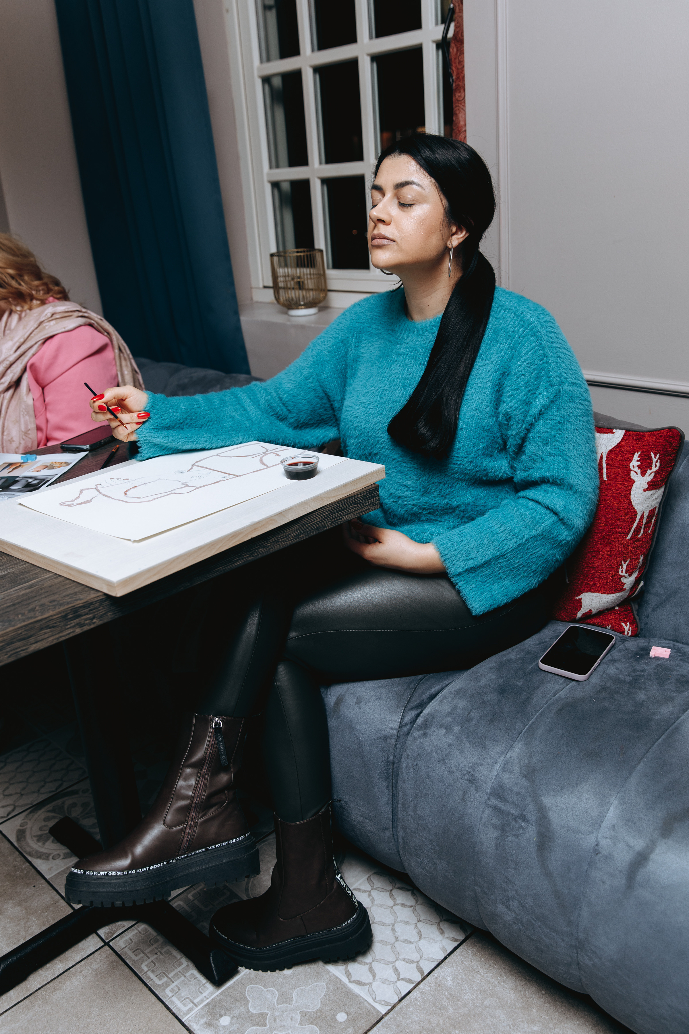 Painting with wine. Petru Gorea Photography | Family | Portrait | Fashion | Brand