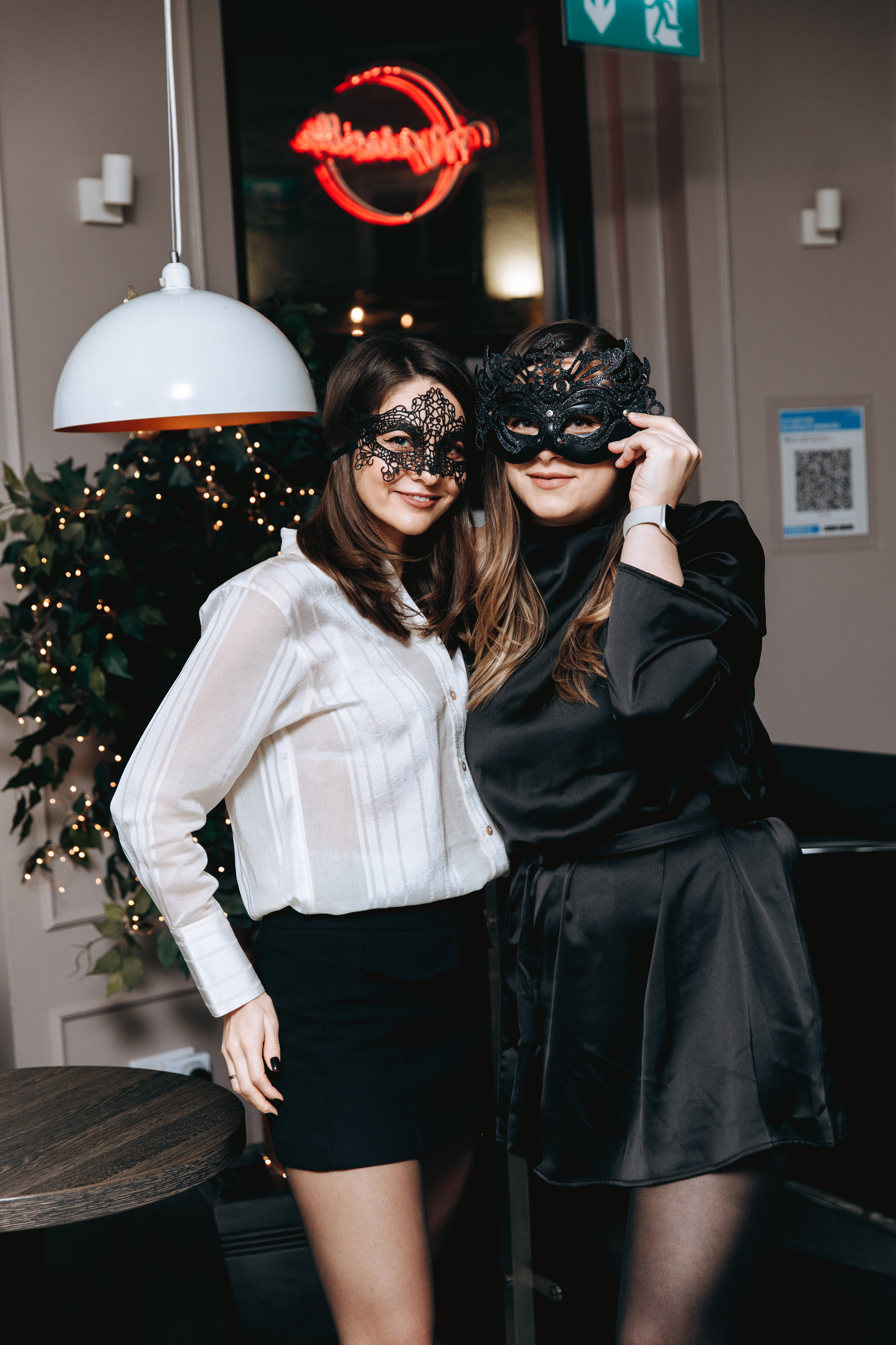 Painting with wine. Petru Gorea Photography | Family | Portrait | Fashion | Brand