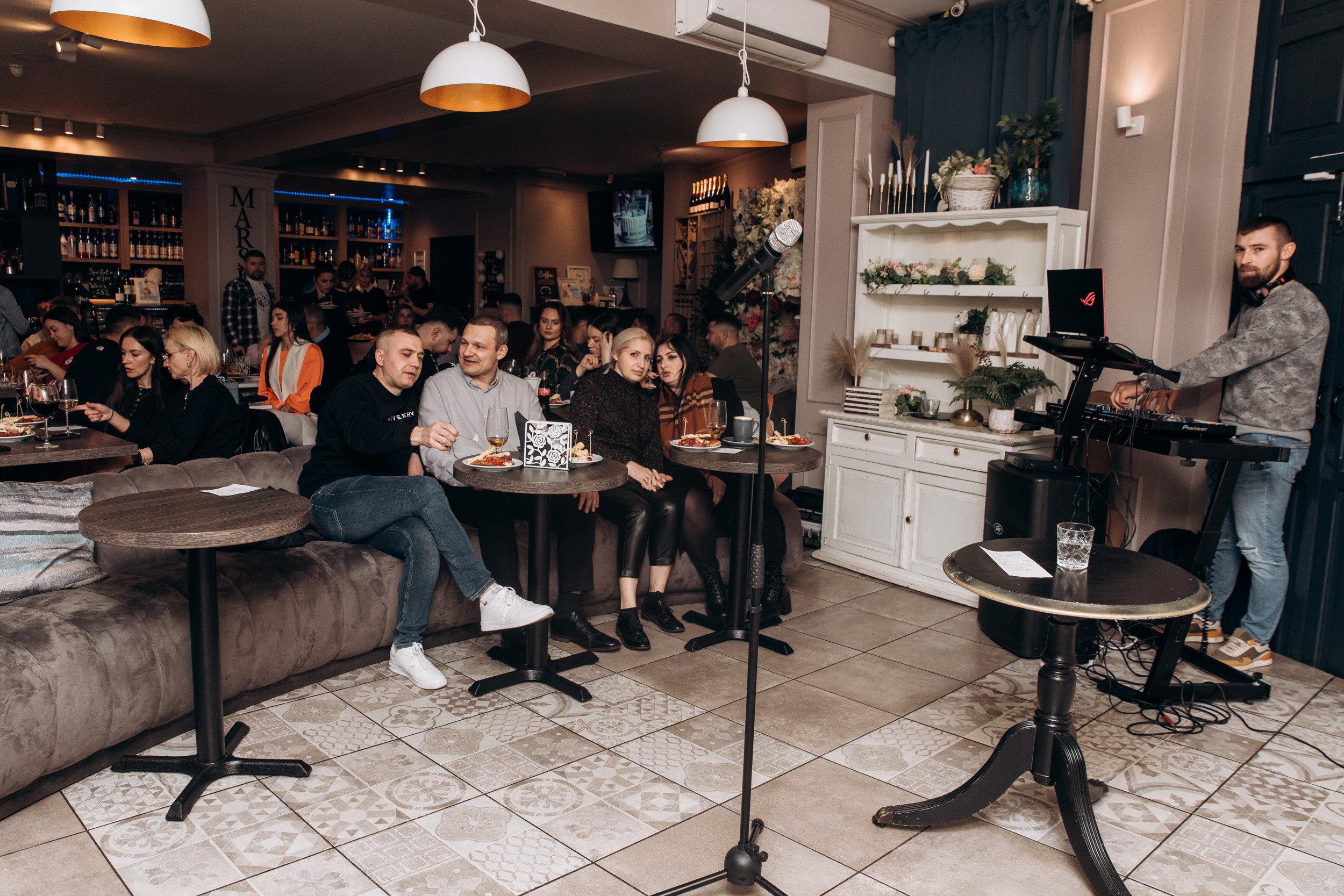 StandUp Northampton. Petru Gorea Photography | Family | Portrait | Fashion | Brand