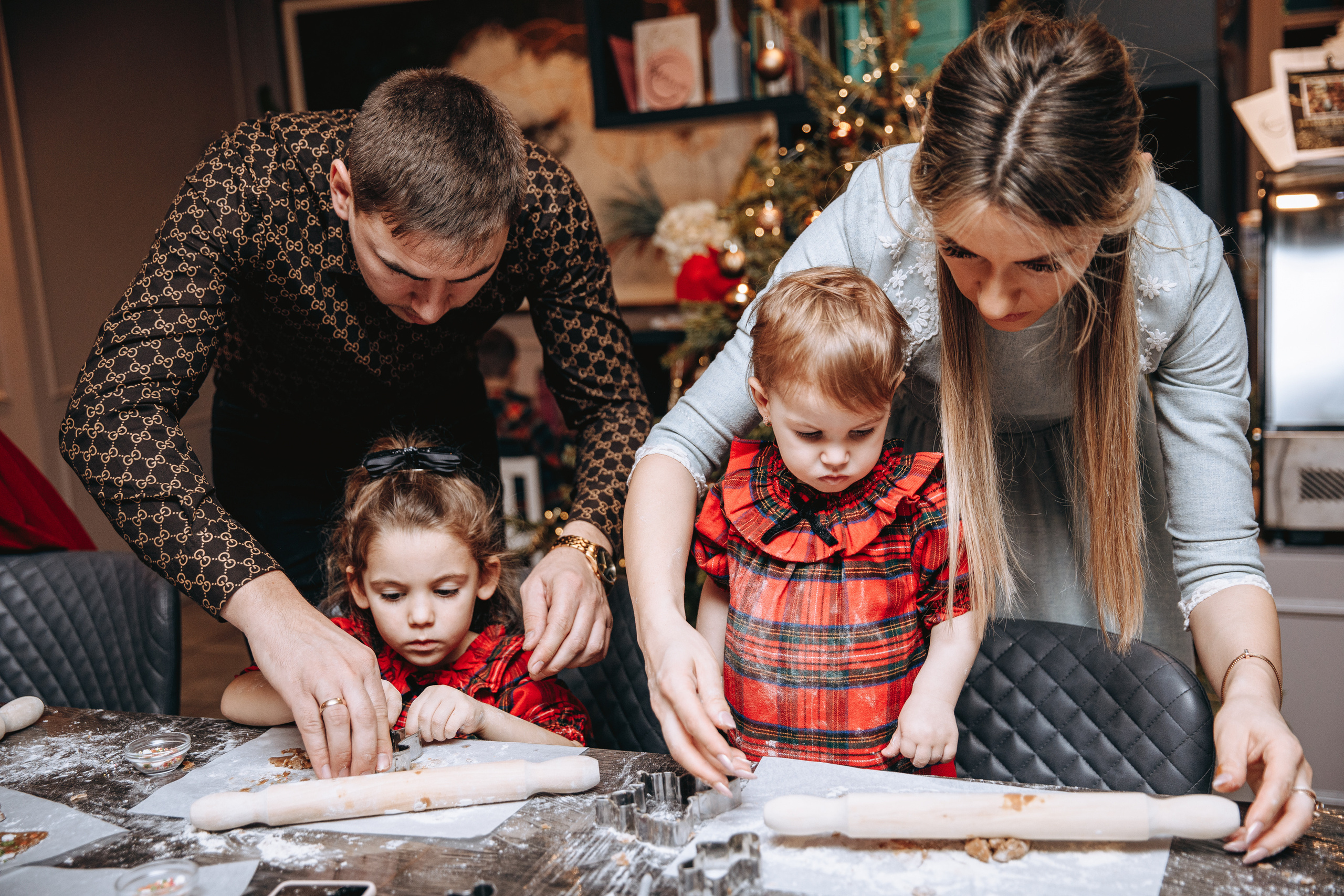 Cookies for Santa. Petru Gorea Photography | Family | Portrait | Fashion | Brand
