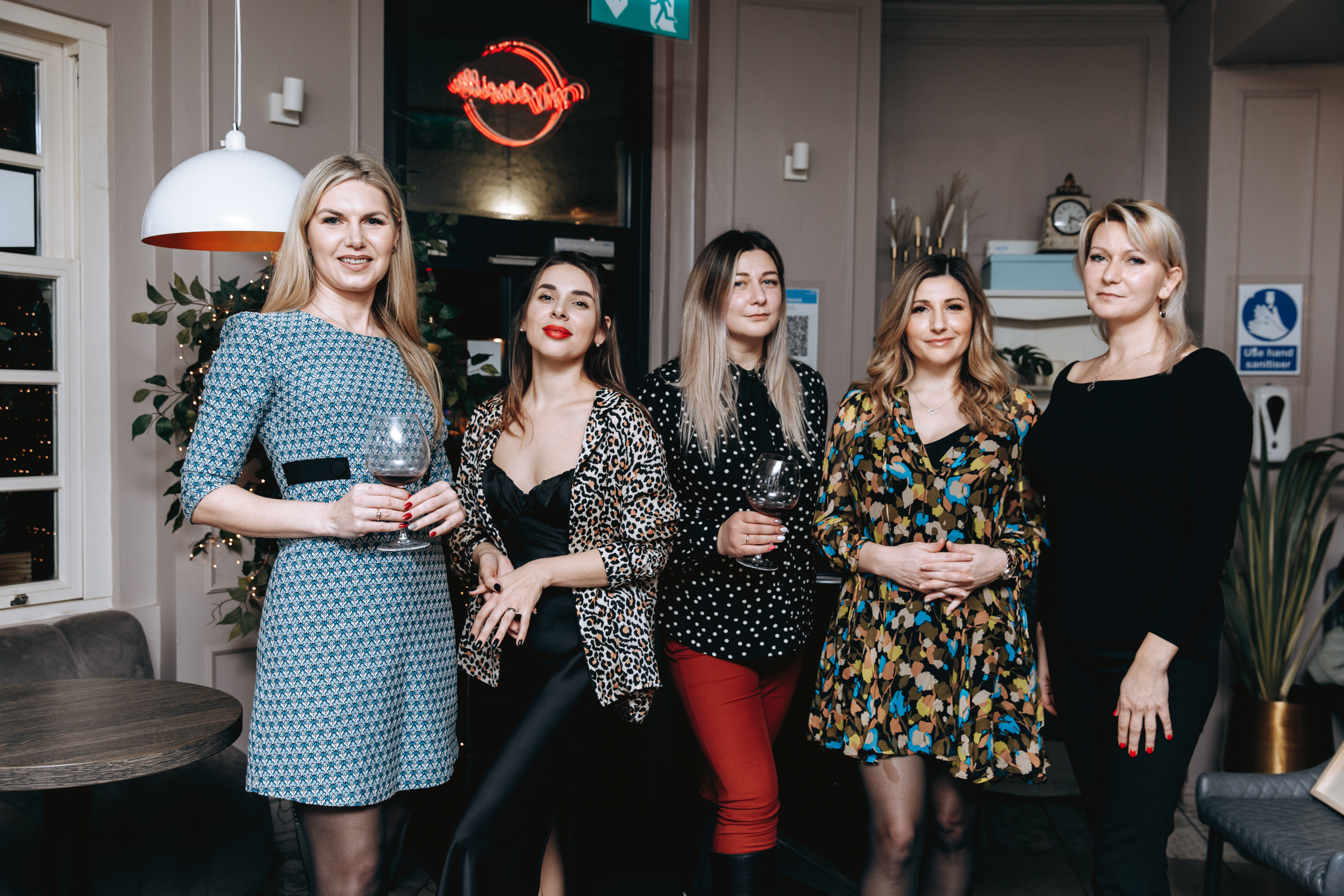 Painting with wine. Petru Gorea Photography | Family | Portrait | Fashion | Brand