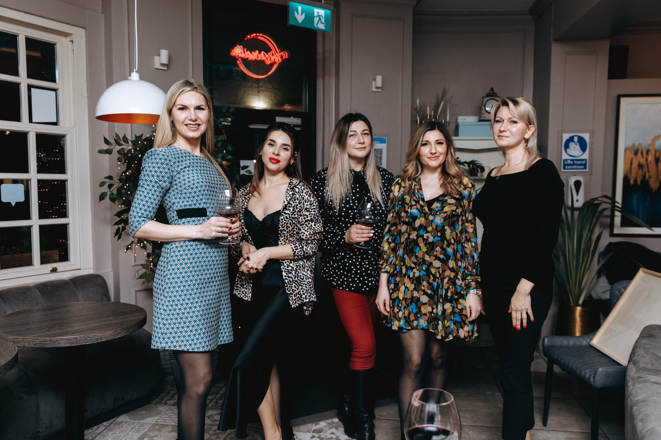 Painting with wine. Petru Gorea Photography | Family | Portrait | Fashion | Brand