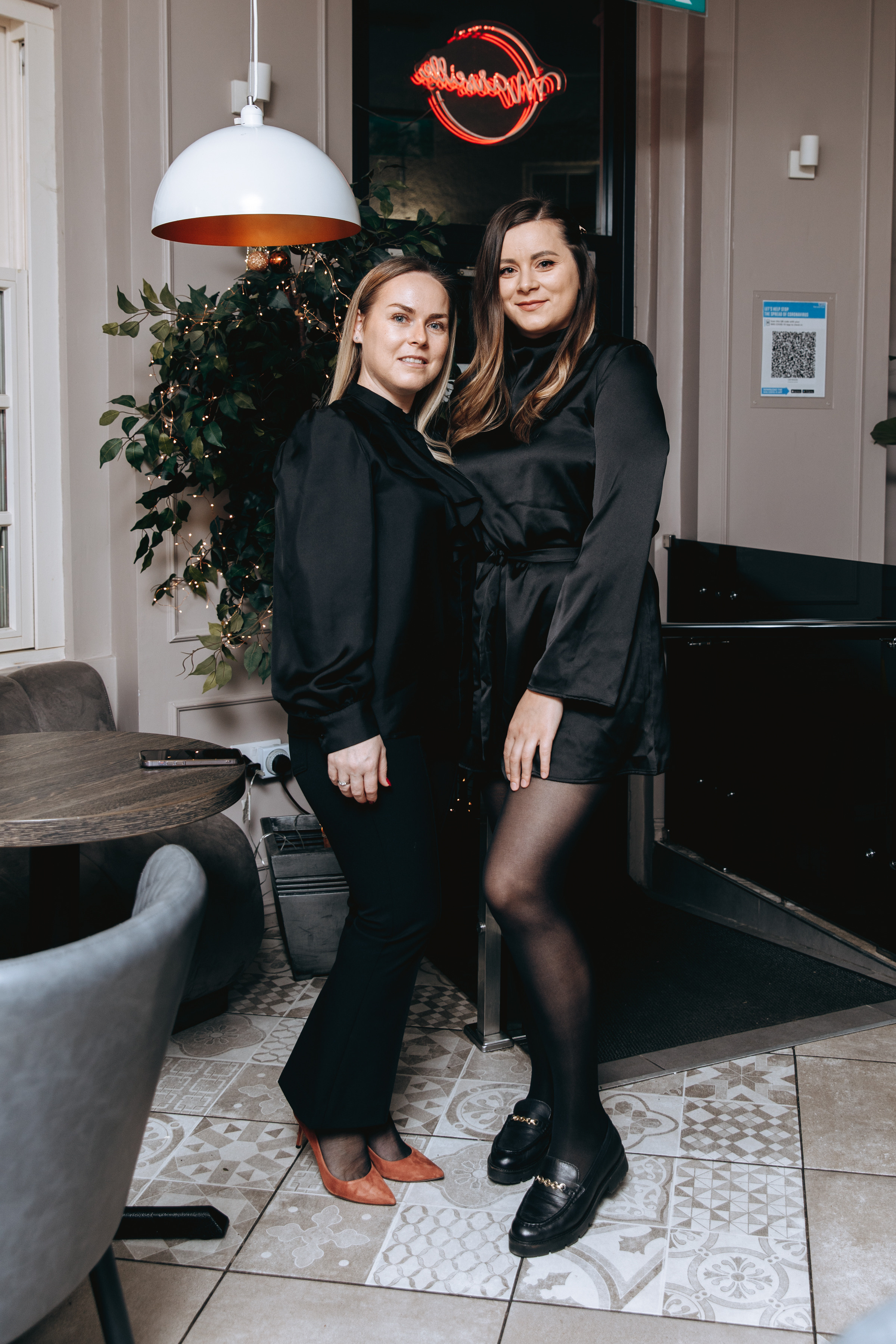 Painting with wine. Petru Gorea Photography | Family | Portrait | Fashion | Brand