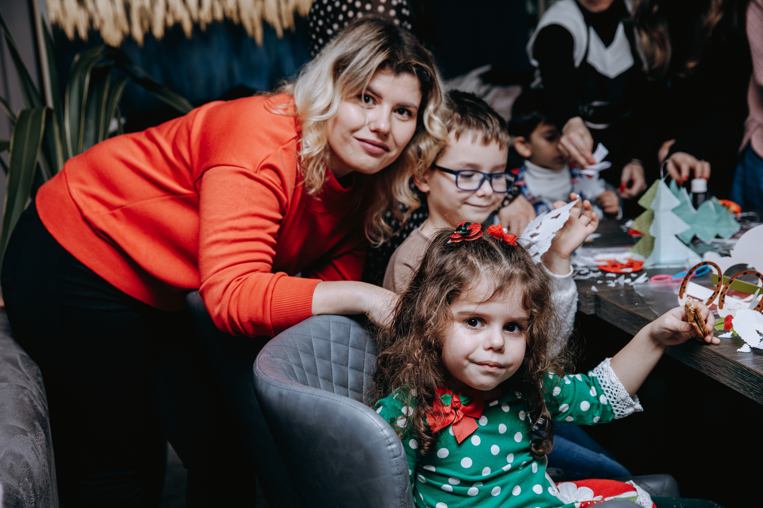 Crafty Christmas Party. Petru Gorea Photography | Family | Portrait | Fashion | Brand