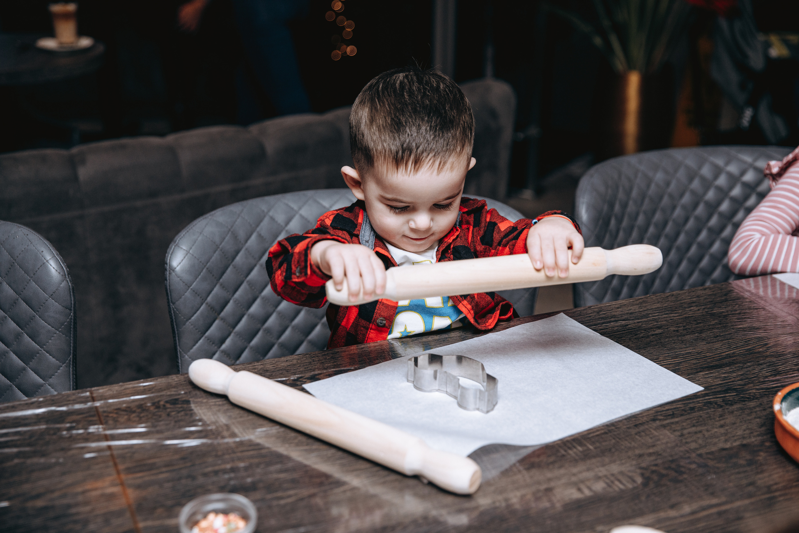 Cookies for Santa. Petru Gorea Photography | Family | Portrait | Fashion | Brand