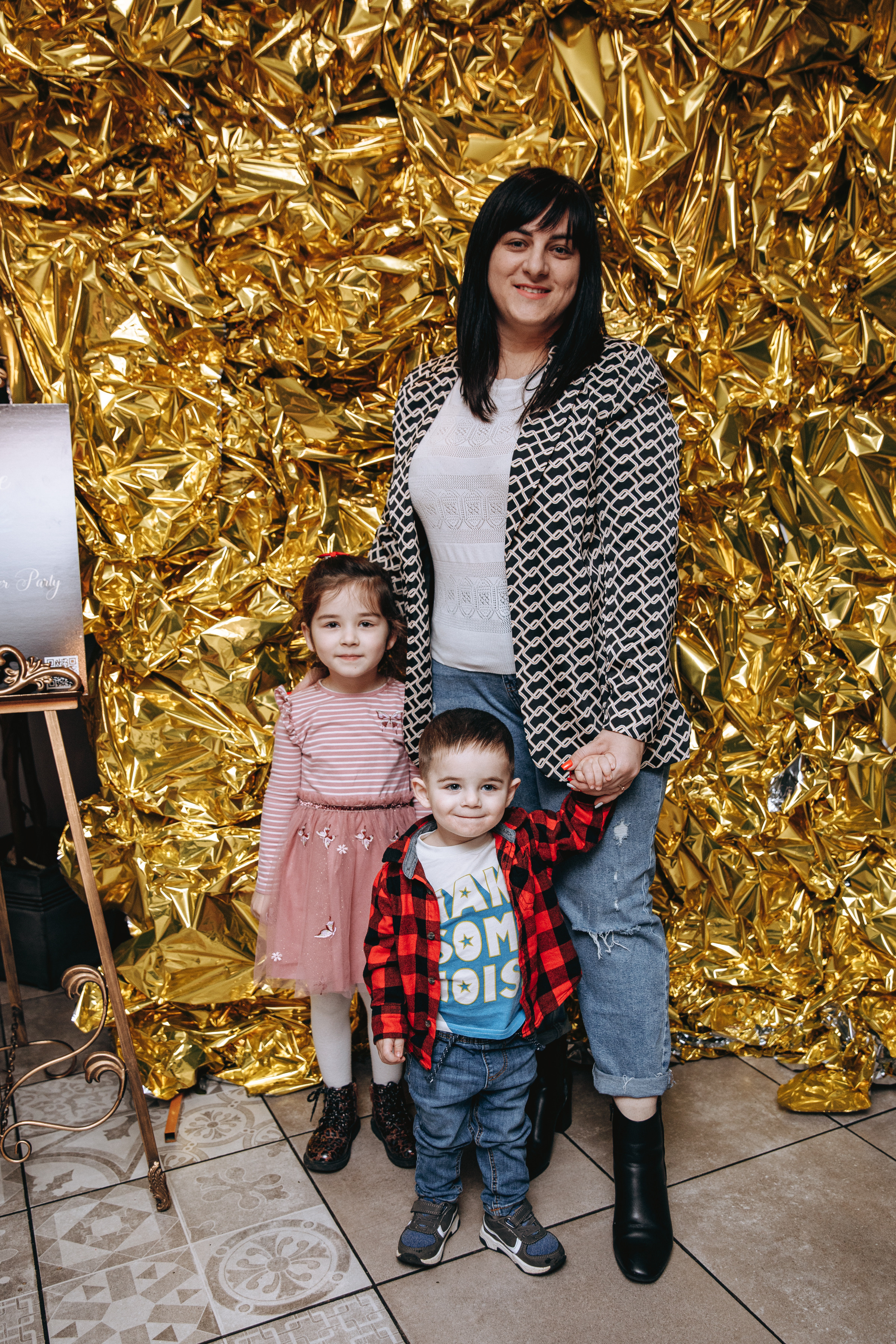 Cookies for Santa. Petru Gorea Photography | Family | Portrait | Fashion | Brand