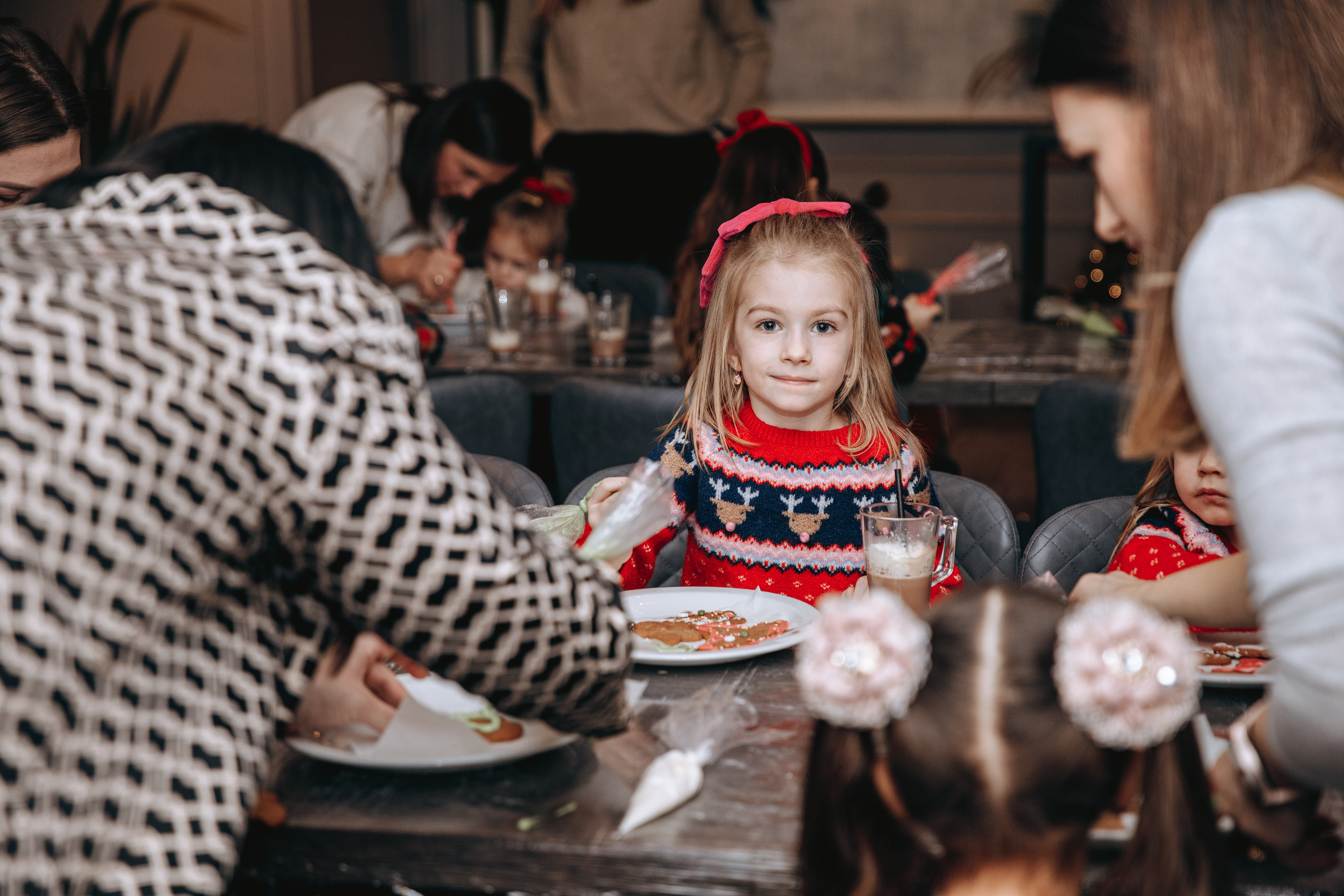Cookies for Santa. Petru Gorea Photography | Family | Portrait | Fashion | Brand