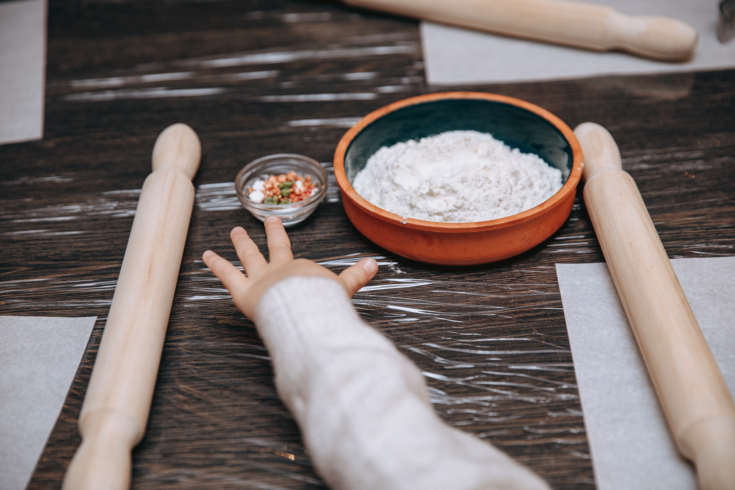Cookies for Santa. Petru Gorea Photography | Family | Portrait | Fashion | Brand