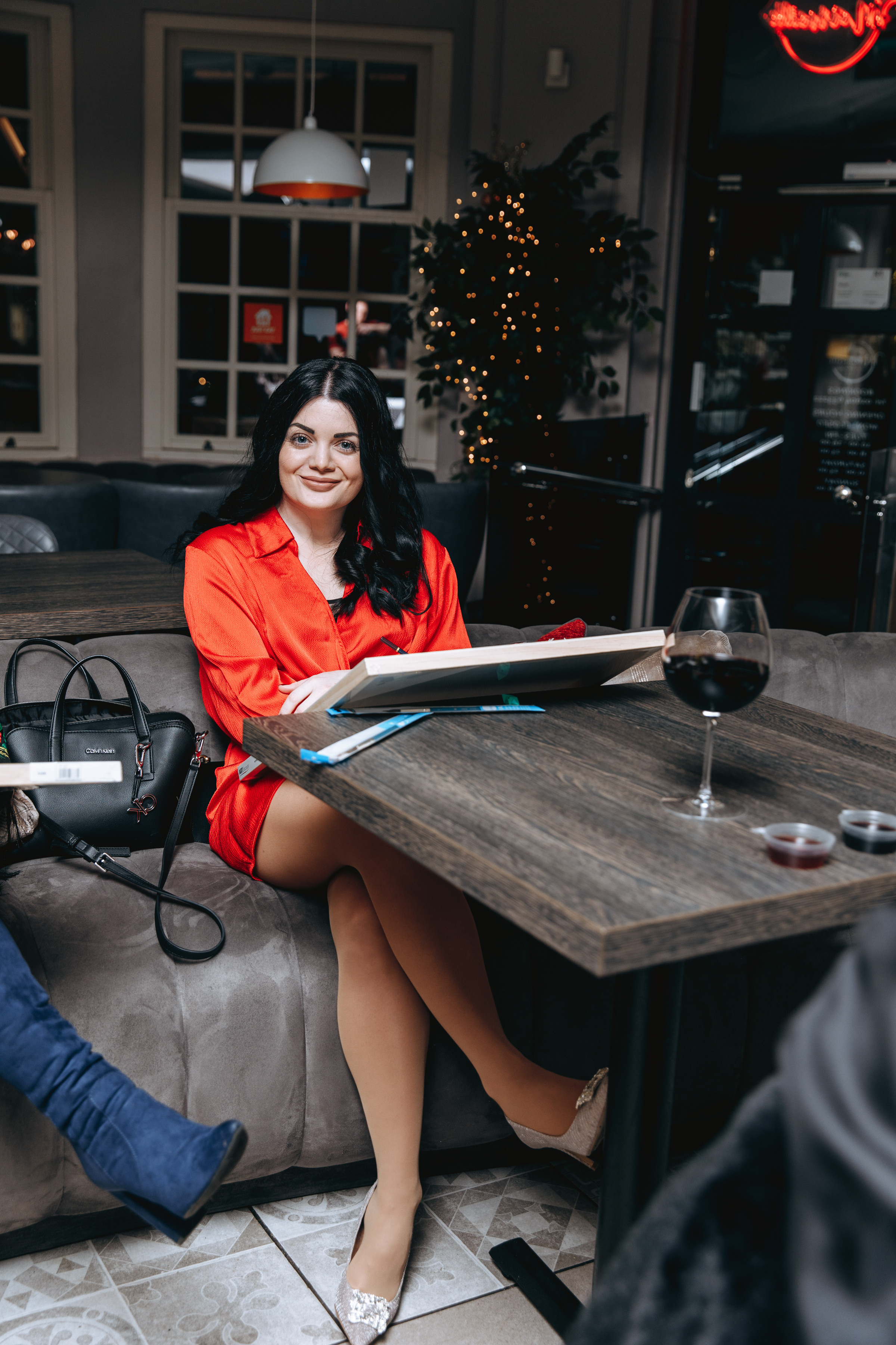 Painting with wine. Petru Gorea Photography | Family | Portrait | Fashion | Brand
